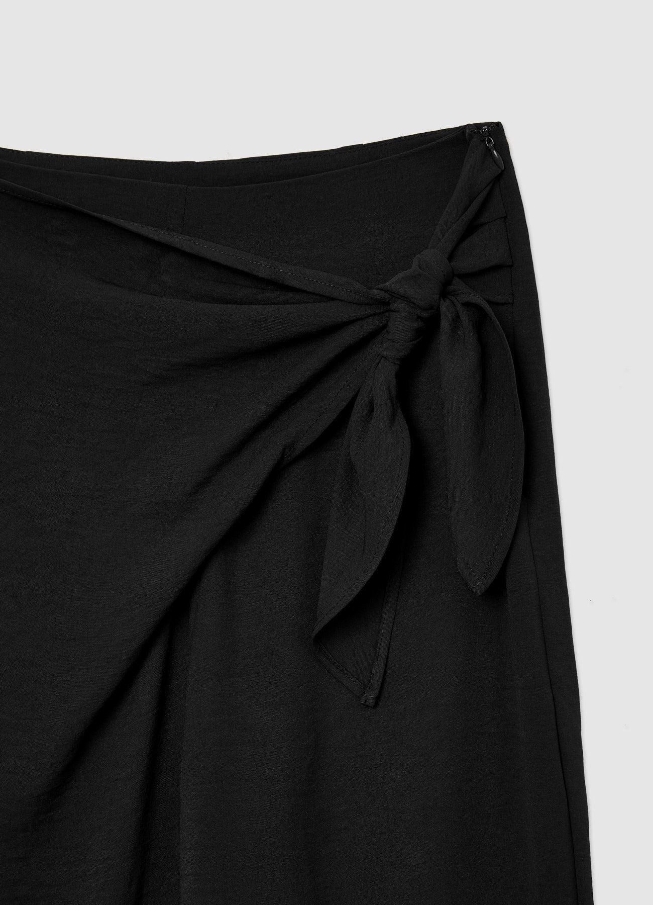 Pantalone con nodo - Image 4
