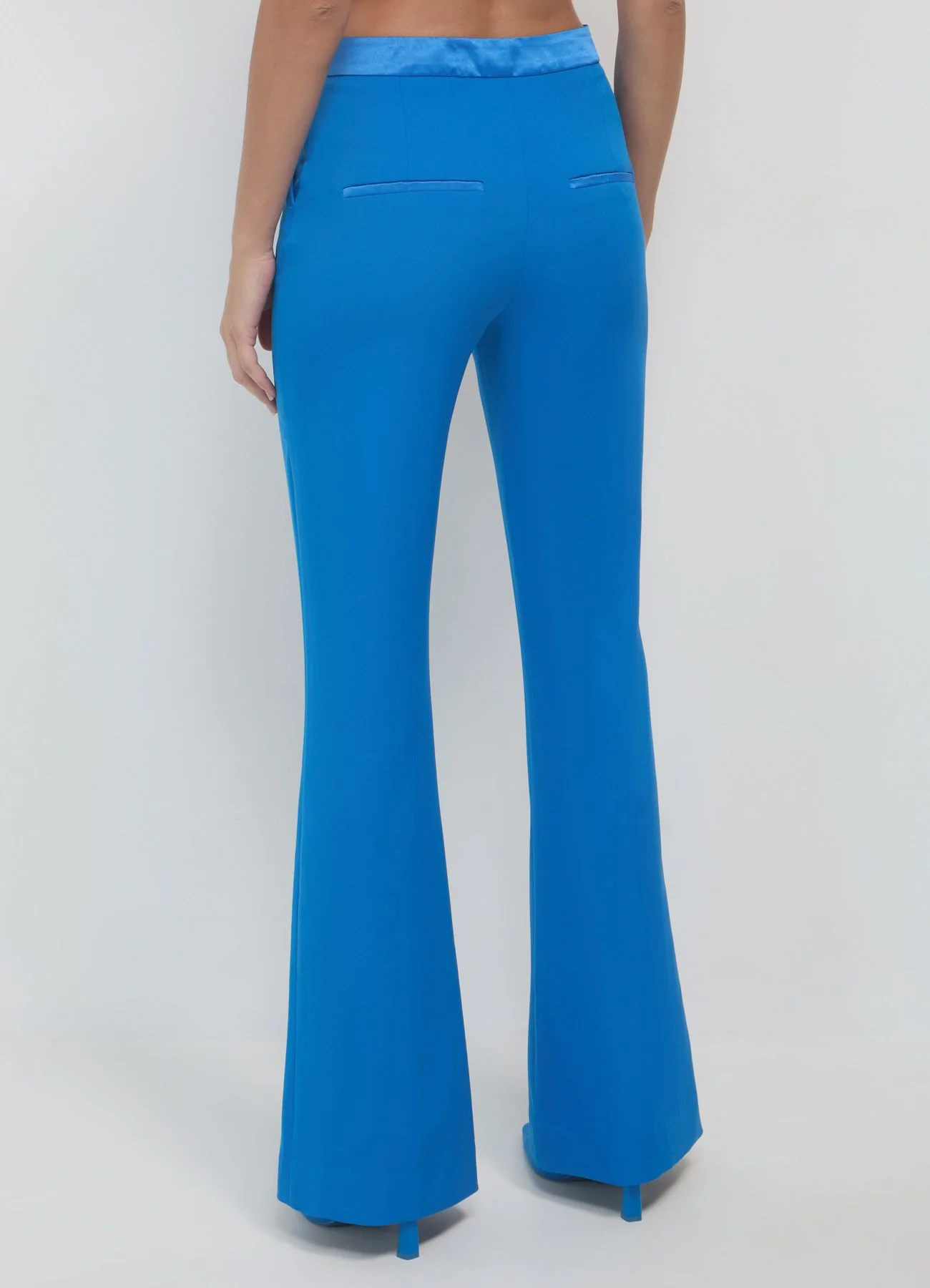 Pantalone zampa fascia simil satin - Image 2
