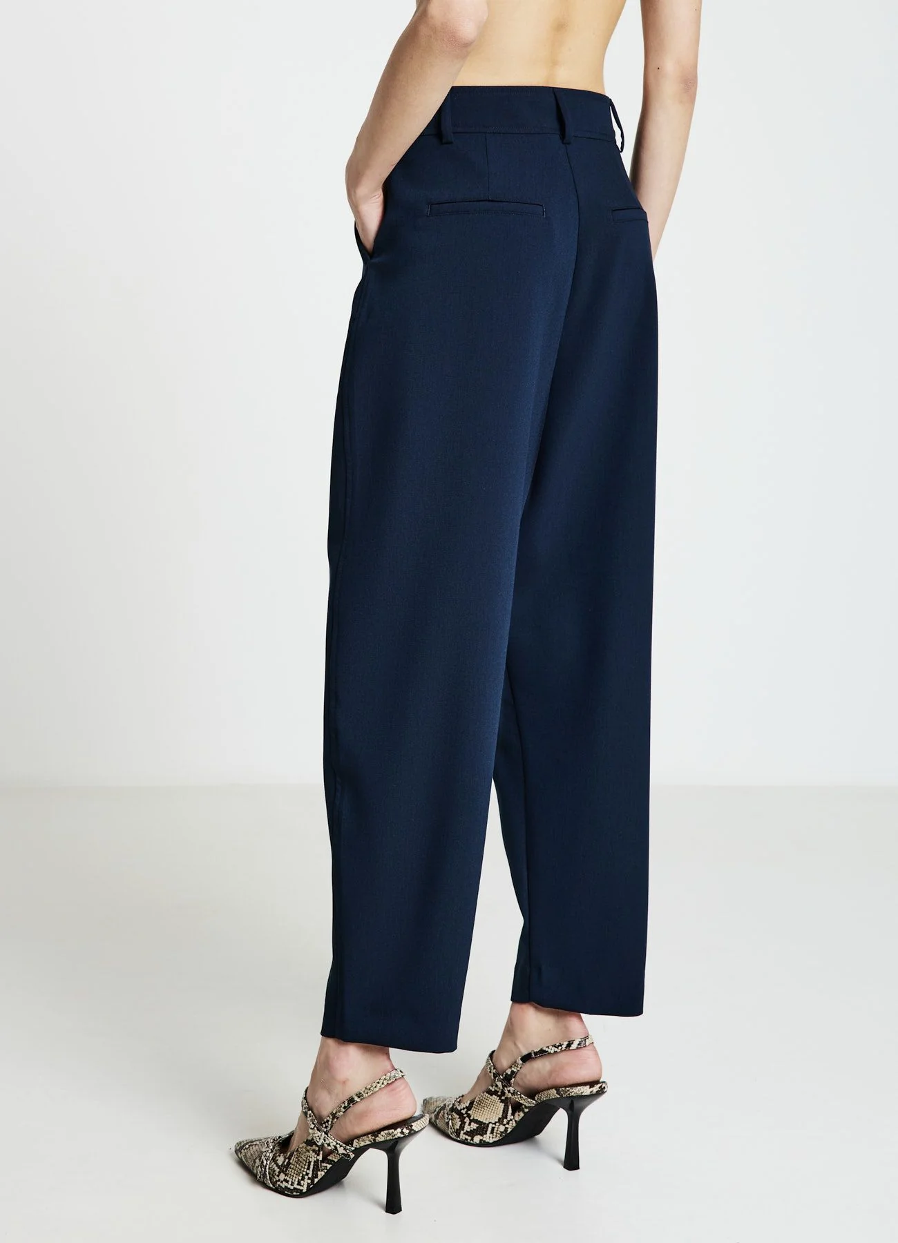 Pantaloni barrel fit - Image 2