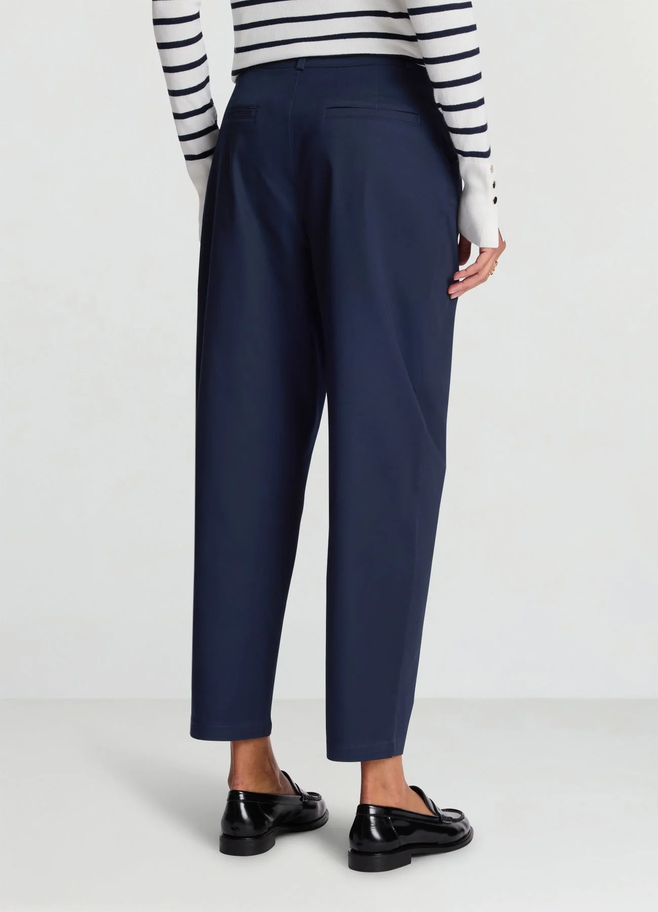 Pantaloni carrot in cotone rasatello - Image 2