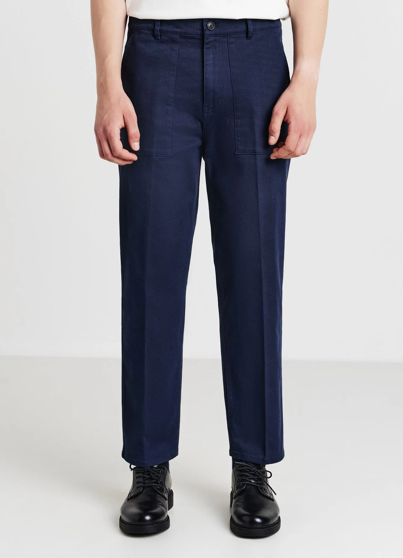 Pantaloni con tasche applicate
