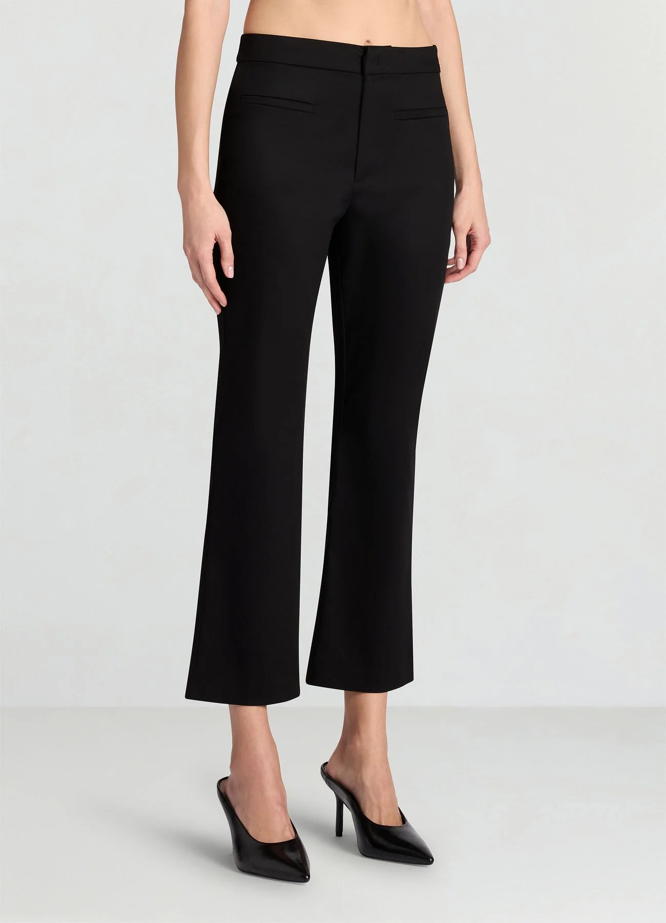 Pantaloni cropped flare tinta unita