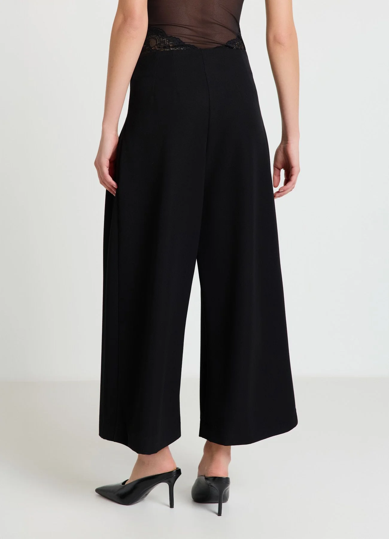 Pantaloni culotte con pieghe