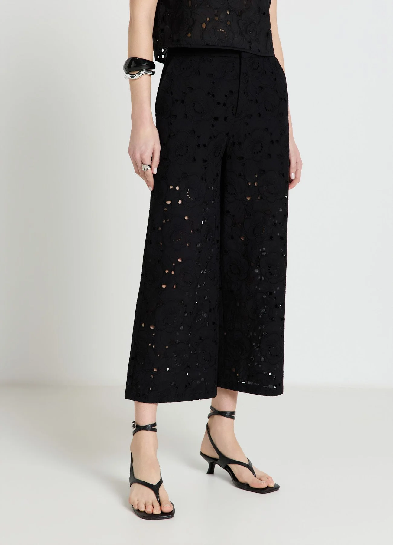 Pantaloni culotte in sangallo - Image 2