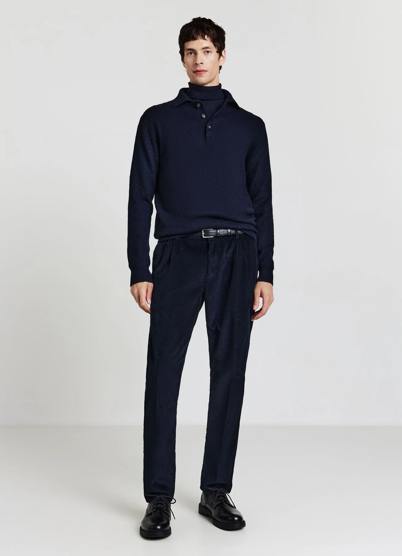 Pantaloni effetto velluto con doppia pinces - Image 2