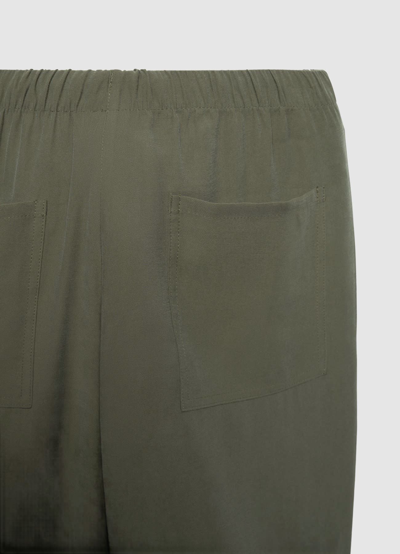 Pantaloni jogger con coulisse e tasche applicate - Image 6