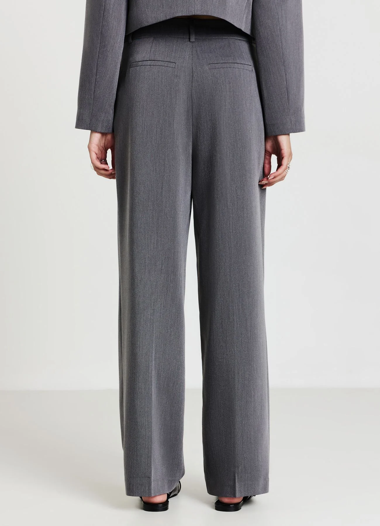 Pantaloni palazzo con doppia pinces