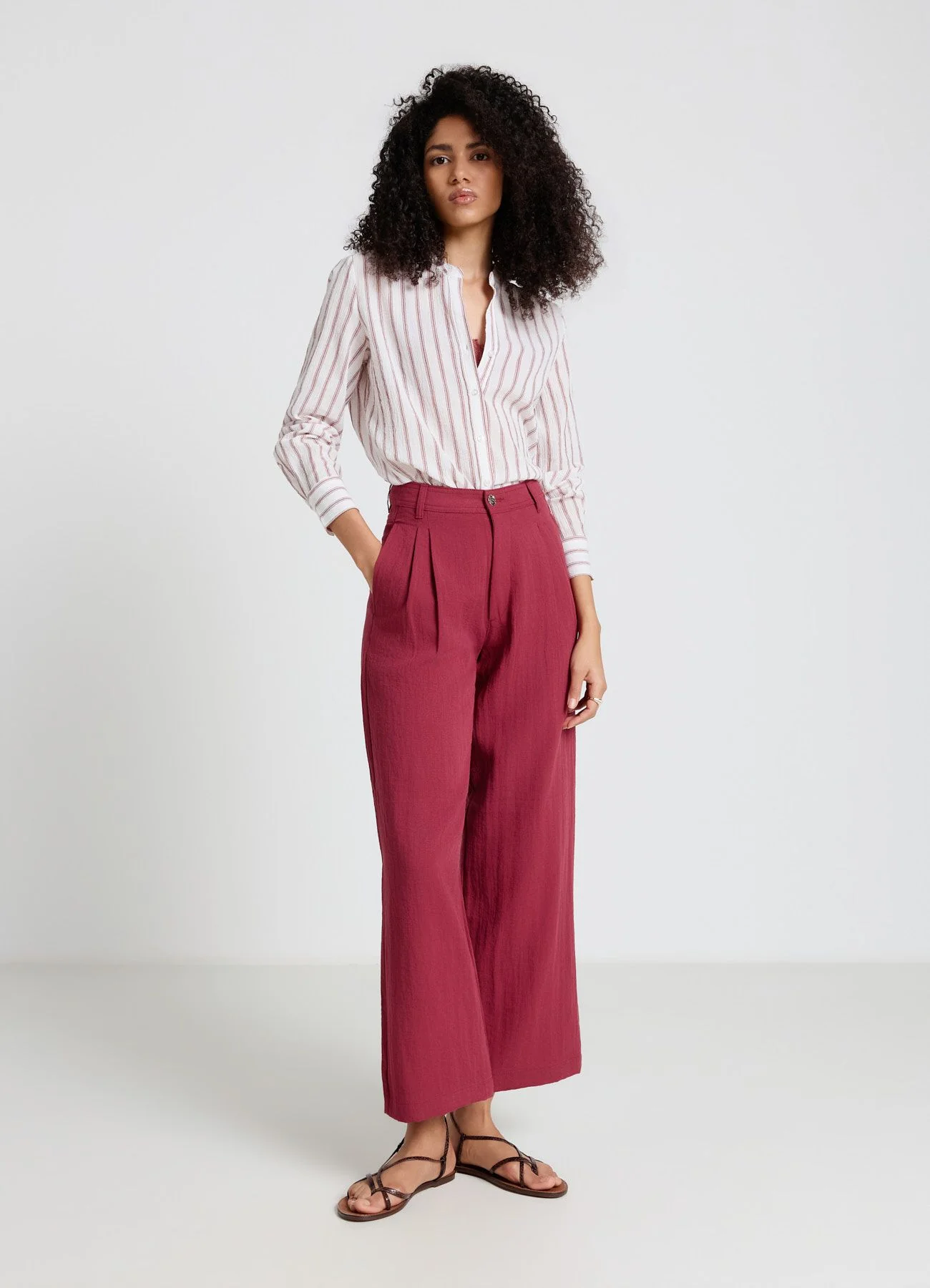Pantaloni palazzo con doppie pinces