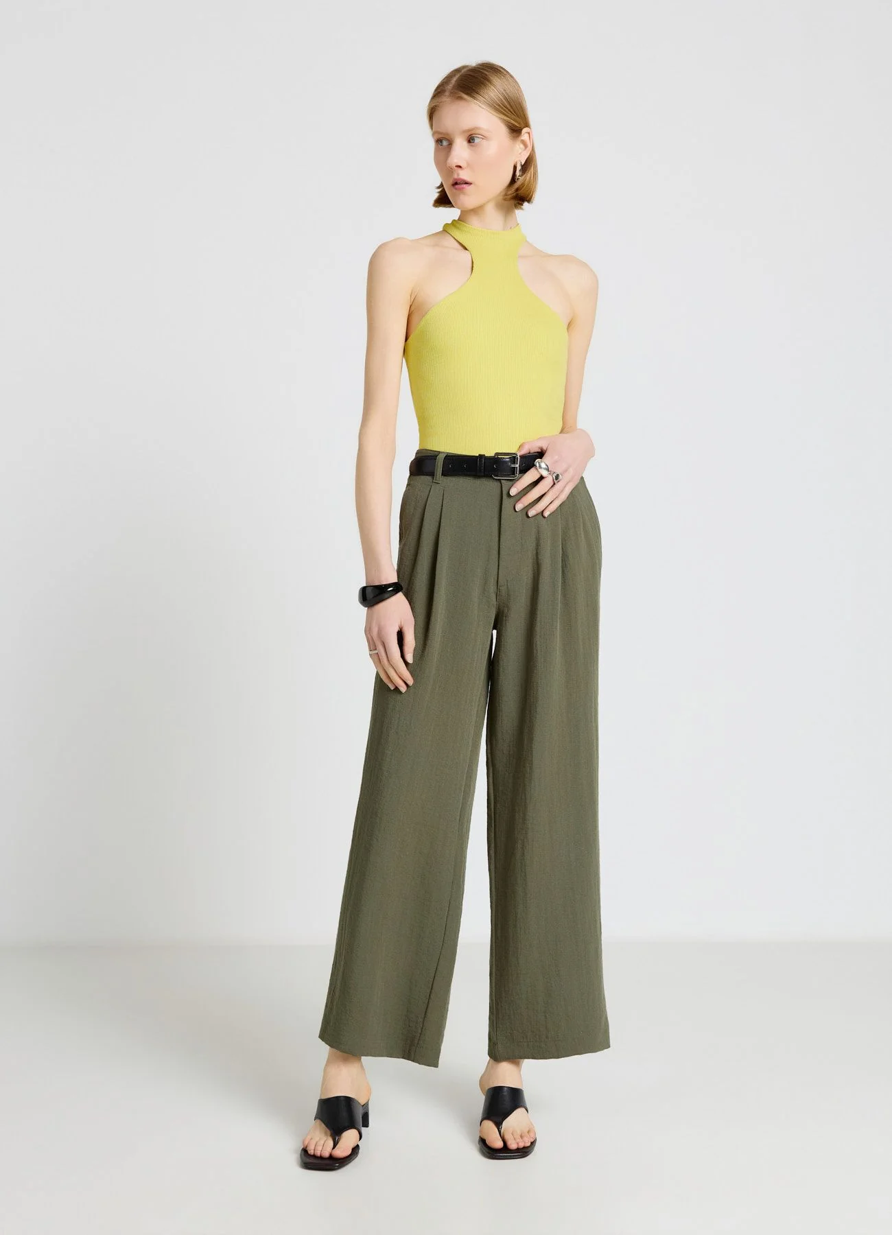 Pantaloni palazzo con doppie pinces