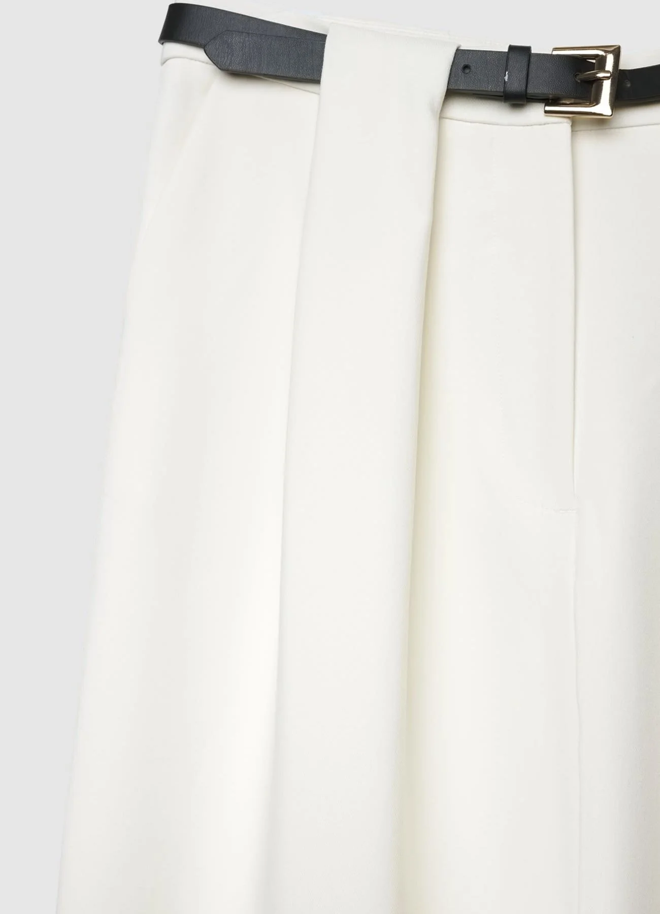 Pantaloni palazzo con pieghe e cintura - Image 4
