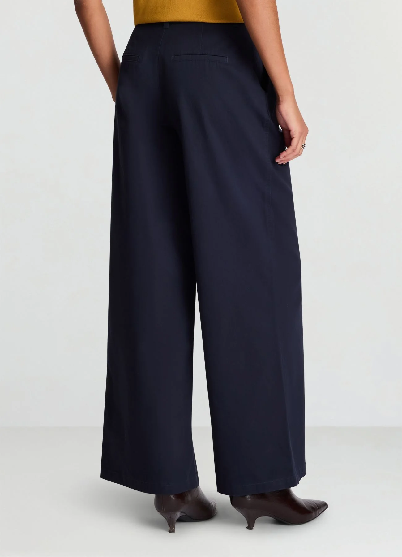 Pantaloni palazzo con pinces - Image 4