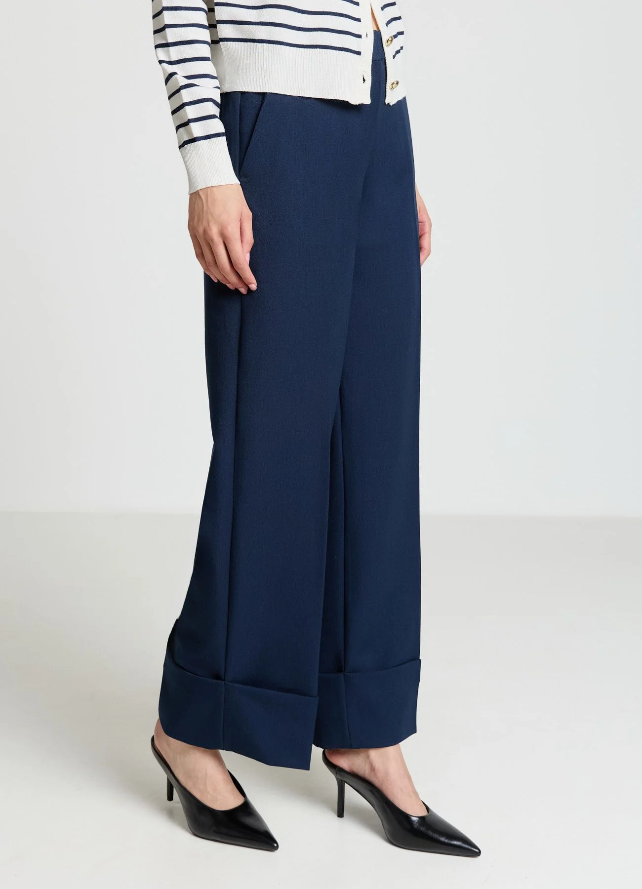 Pantaloni palazzo con risvolto - Image 7