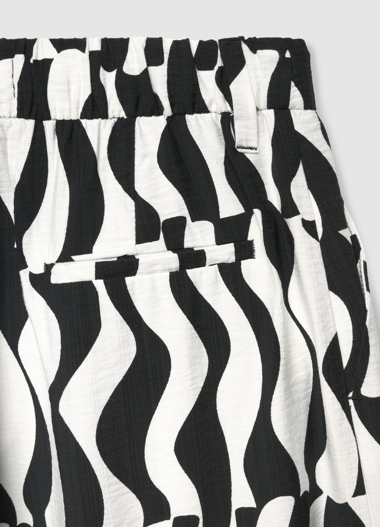 Pantaloni palazzo crop ampio a fantasia - Image 6