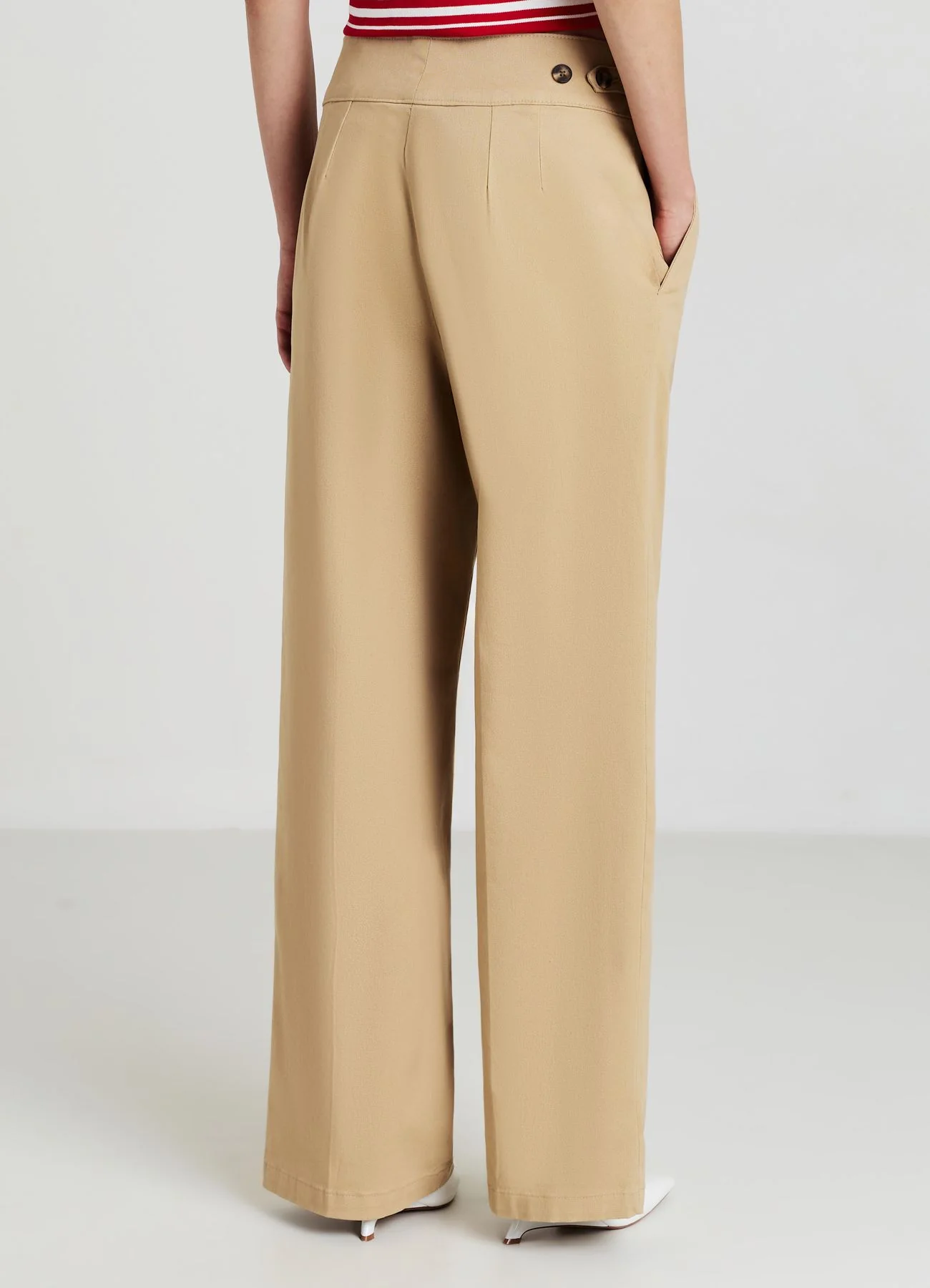 Pantaloni wide leg con fascia in vita