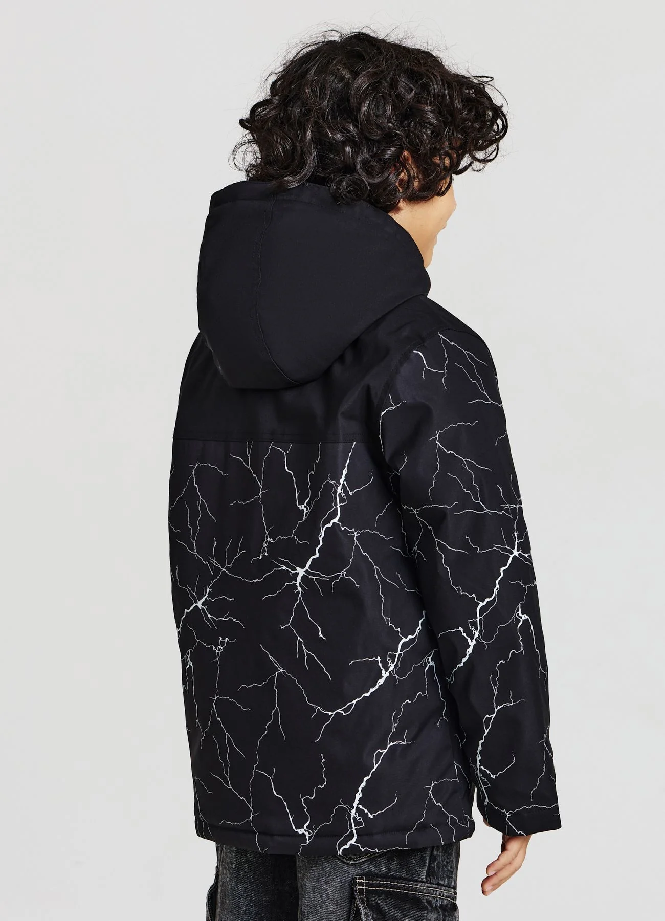Parka con cappuccio e stampa fulmini