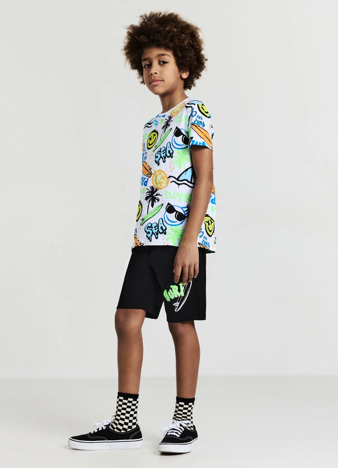 Set t-shirt e shorts con stampe - Image 3