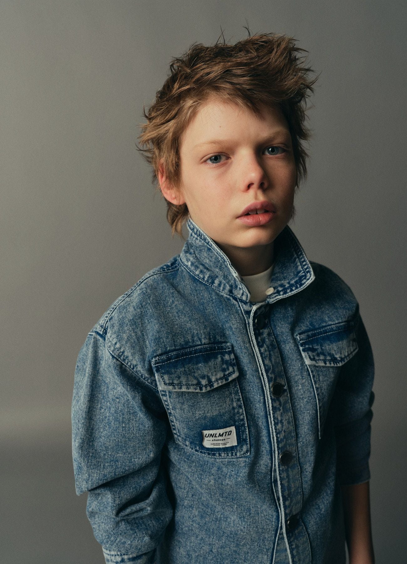 Shacket denim con cappuccio felpa - Image 5