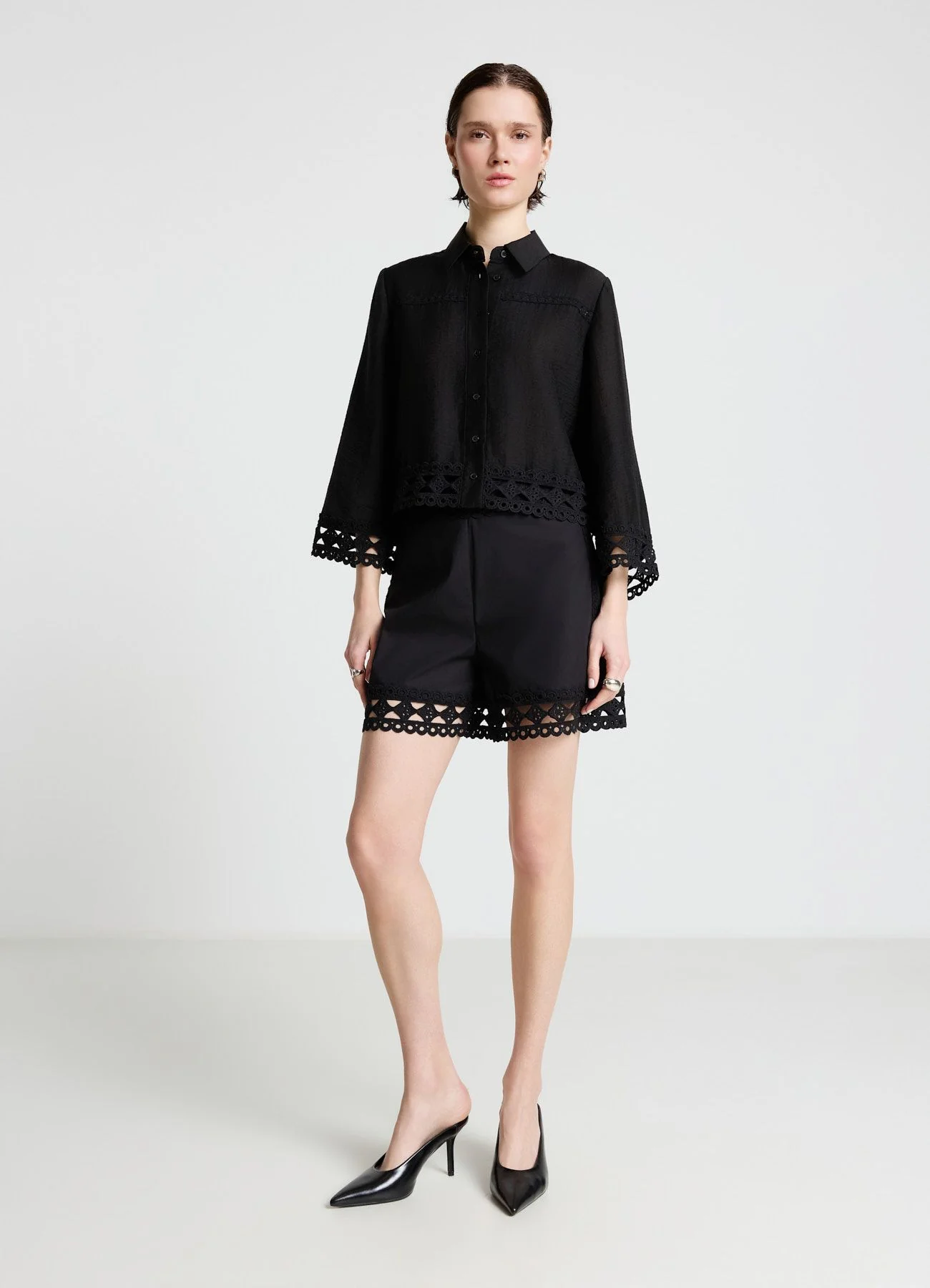 Shorts a vita alta con ricami - Image 3