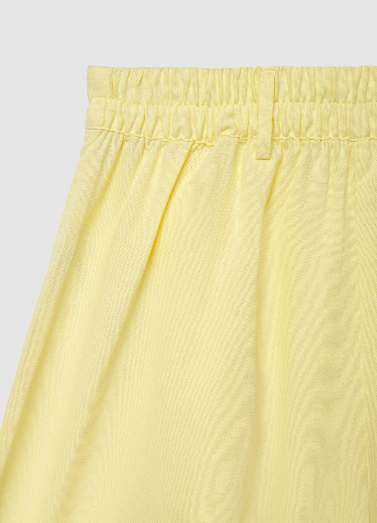 Shorts bermuda misto lino con pinces - Image 3
