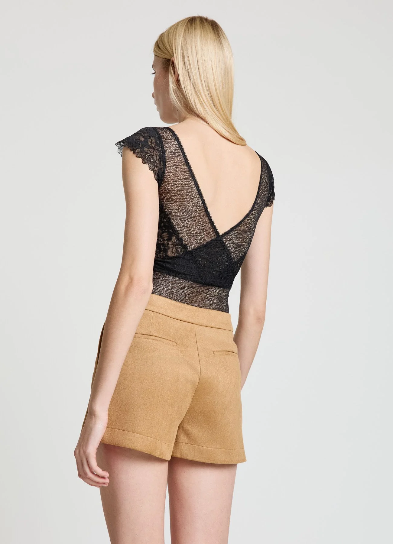 Shorts effetto scamosciato