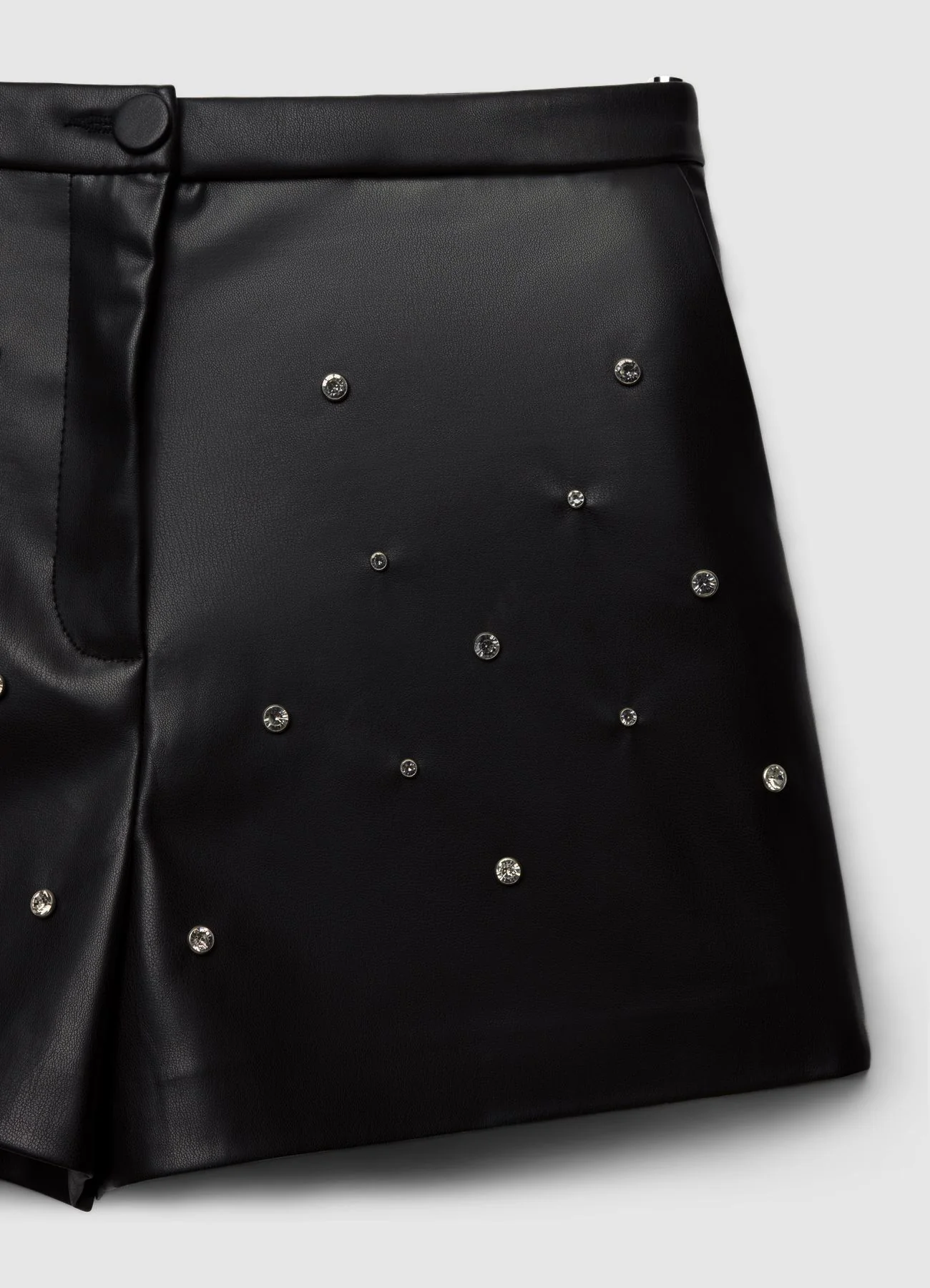 Shorts in similpelle con strass - Image 6