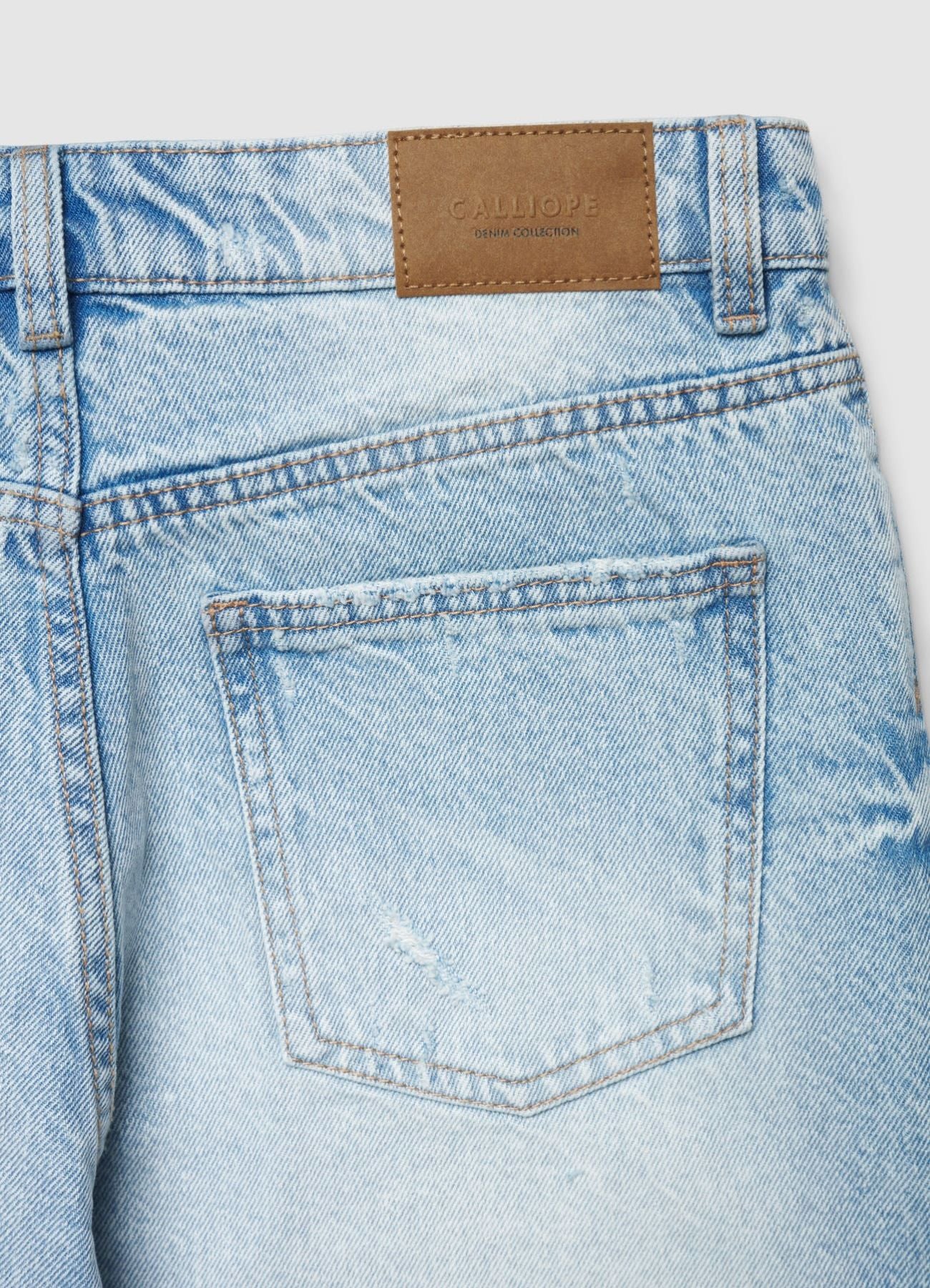 Shorts jeans mom con fondo sfrangiato - Image 4