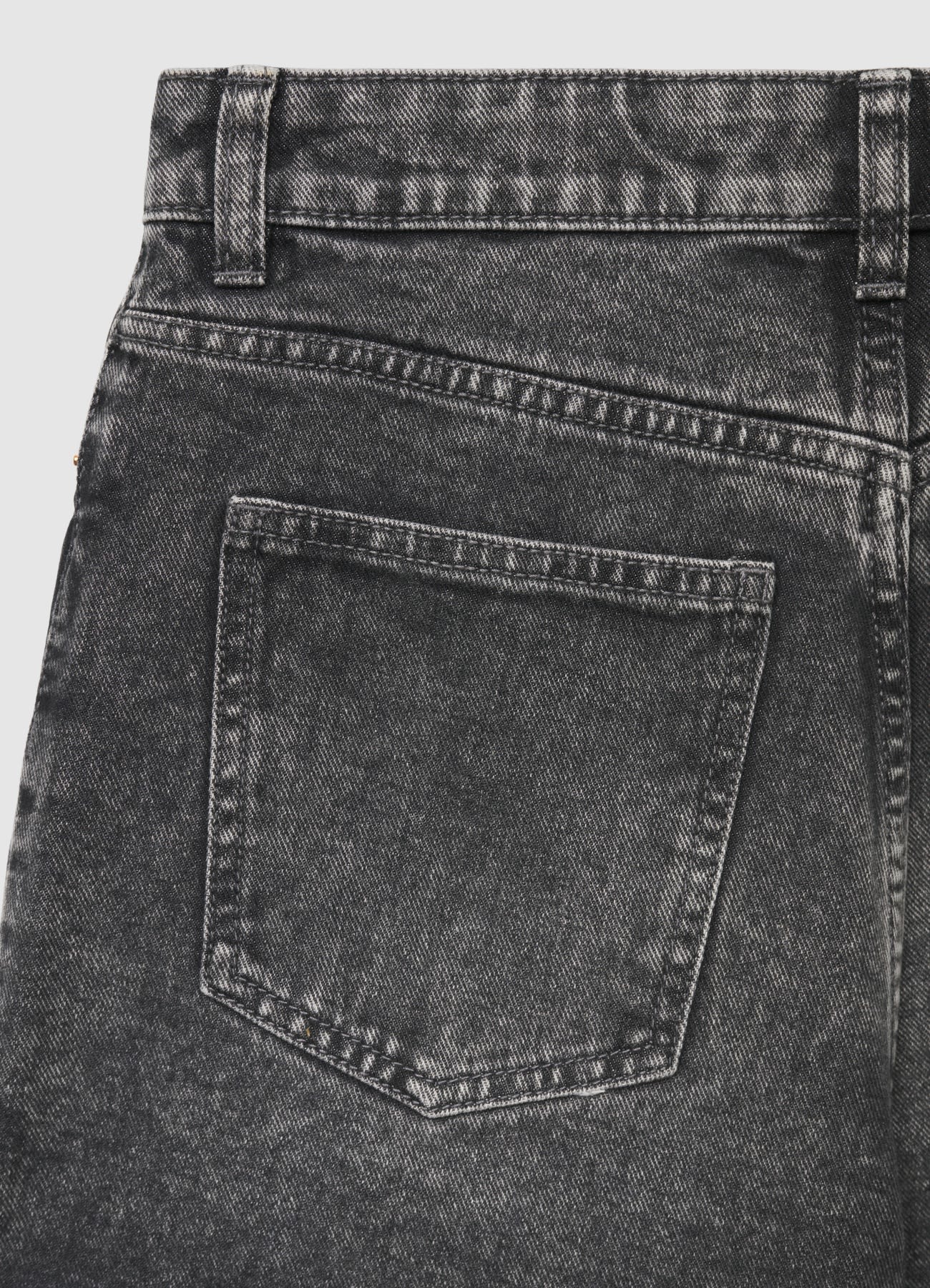 Shorts mom in denim con strappi - Image 6