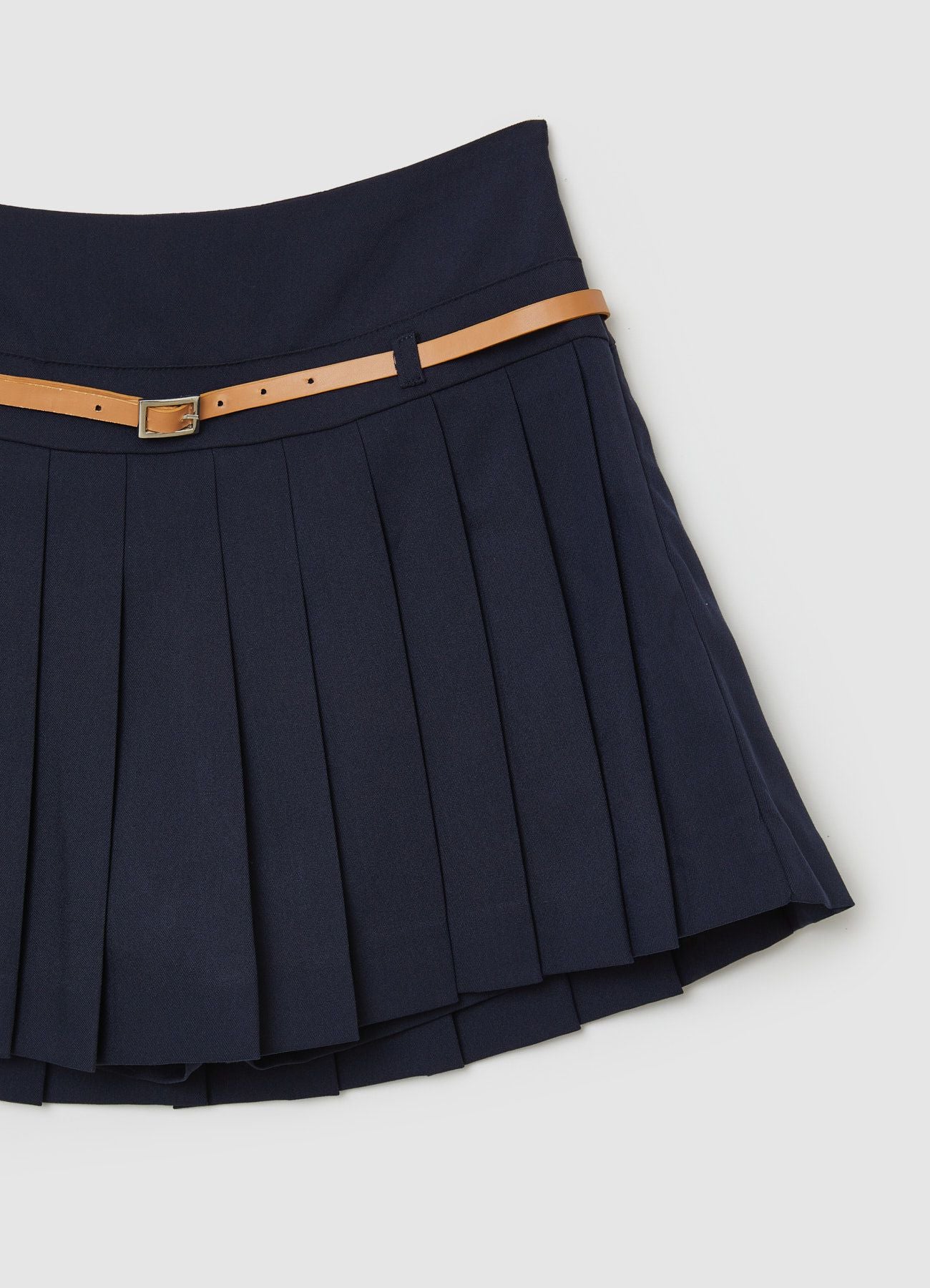 Skort a pieghe con cintura - Image 6