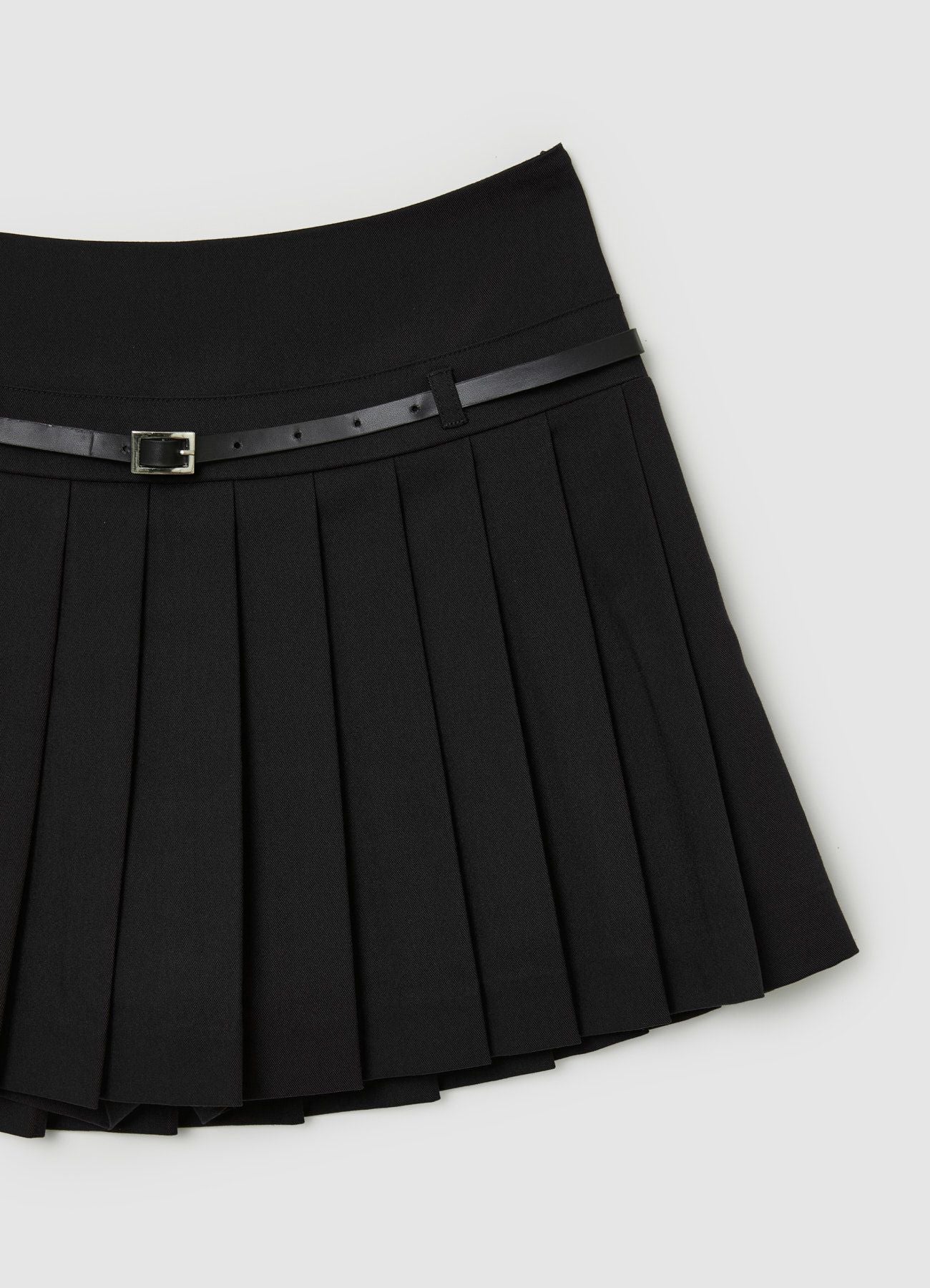Skort a pieghe con cintura - Image 6