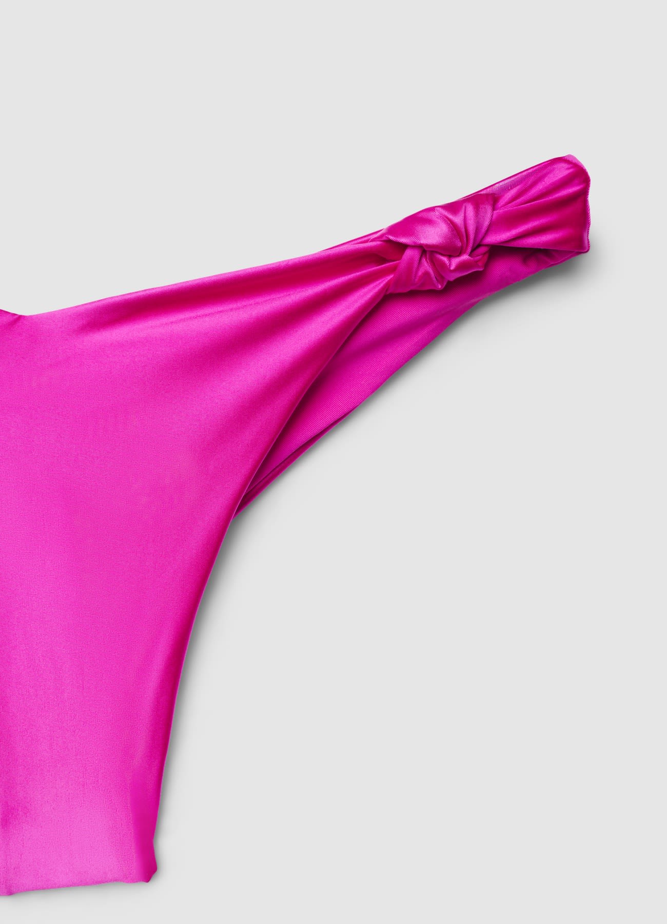 Slip bikini brasiliana con nodi a tinta unita - Image 2