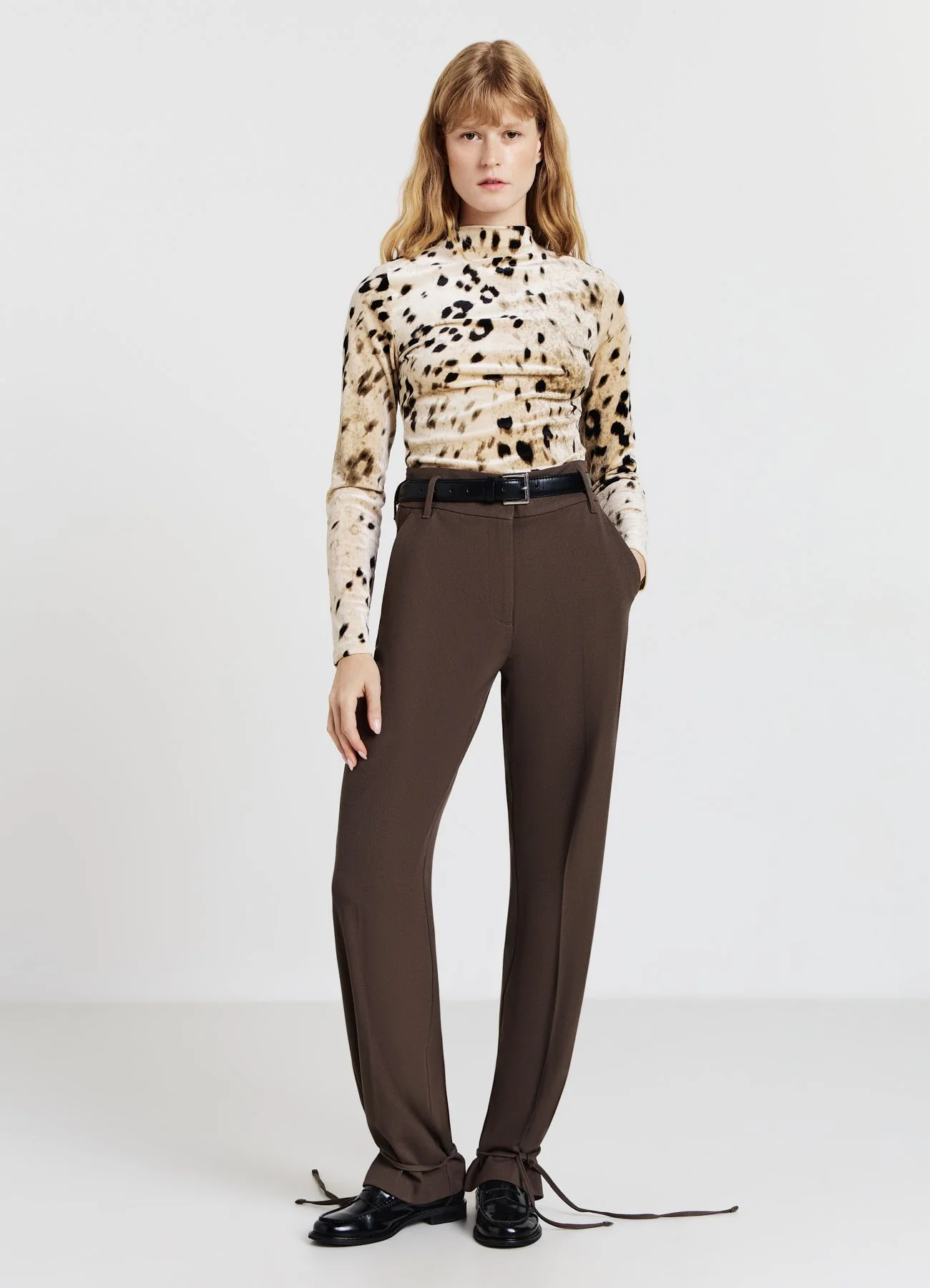 T-shirt collo a cratere animalier