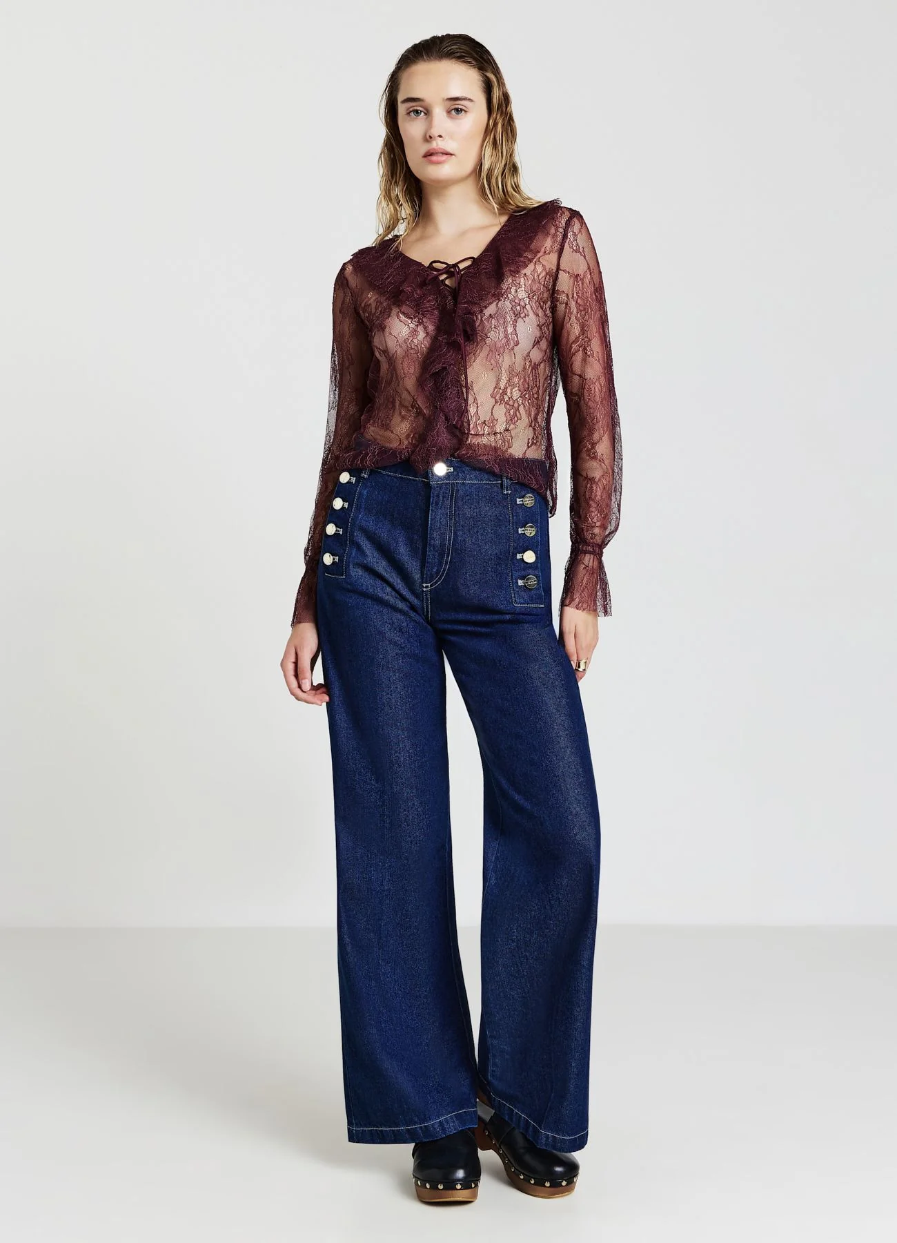 T-shirt con jabot in pizzo - Image 2