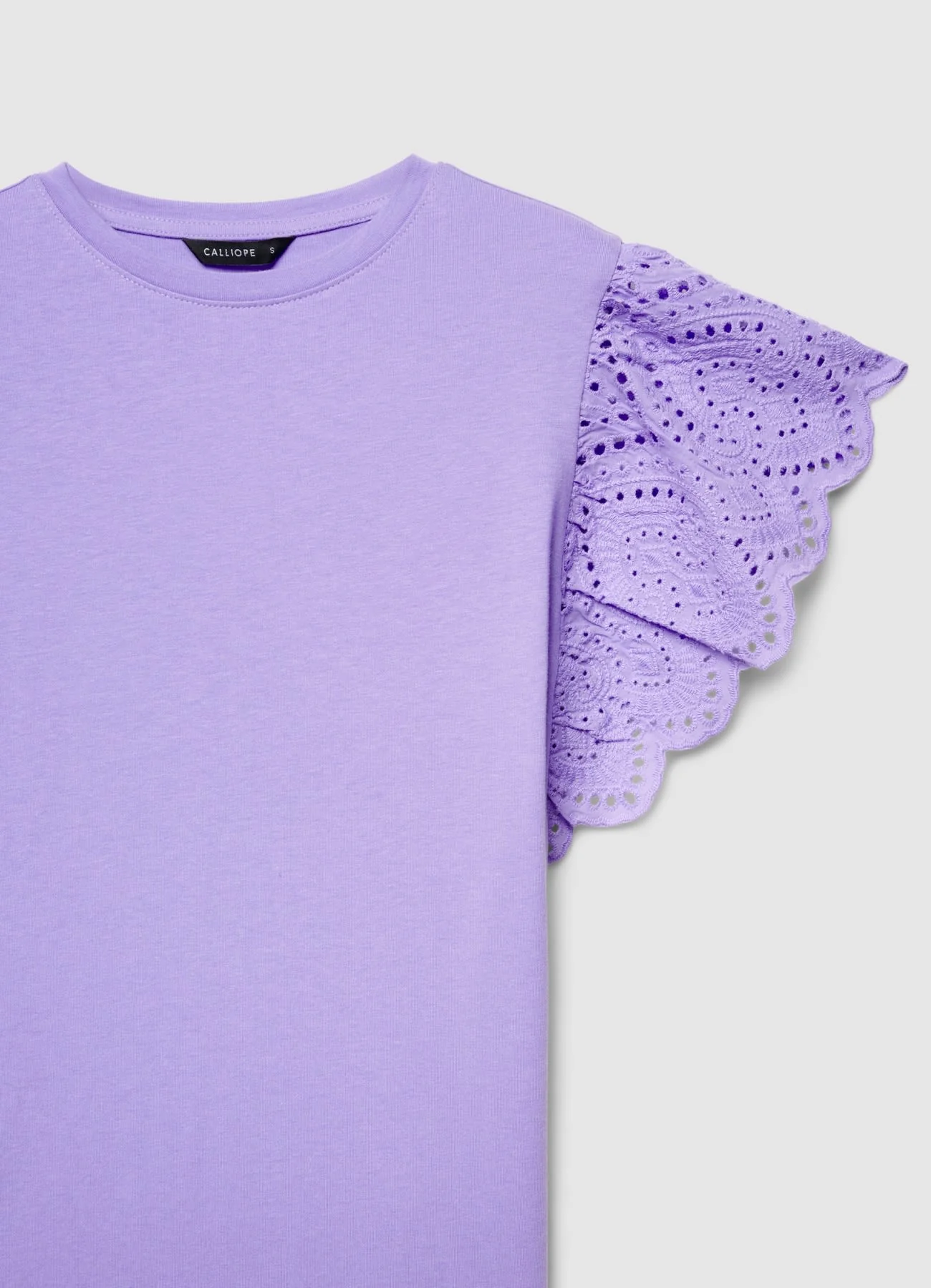 T-shirt con maniche a volant sangallo - Image 3