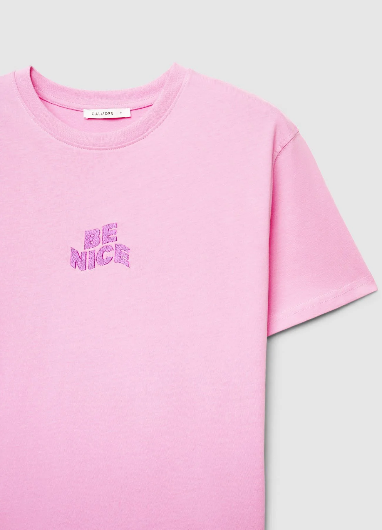 T-shirt con scritta e ricamo - Image 5