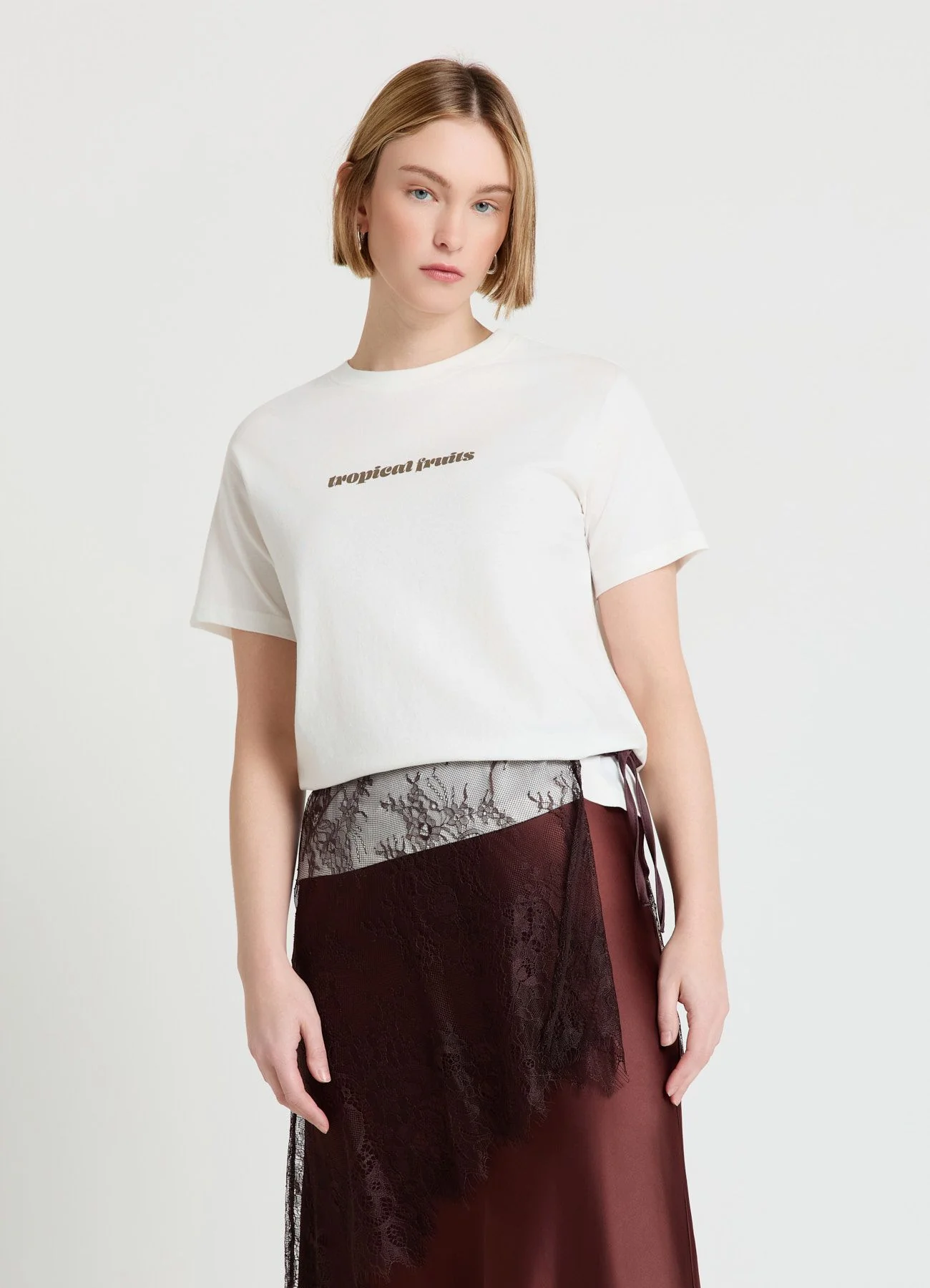 T-shirt con scritta e stampa retro