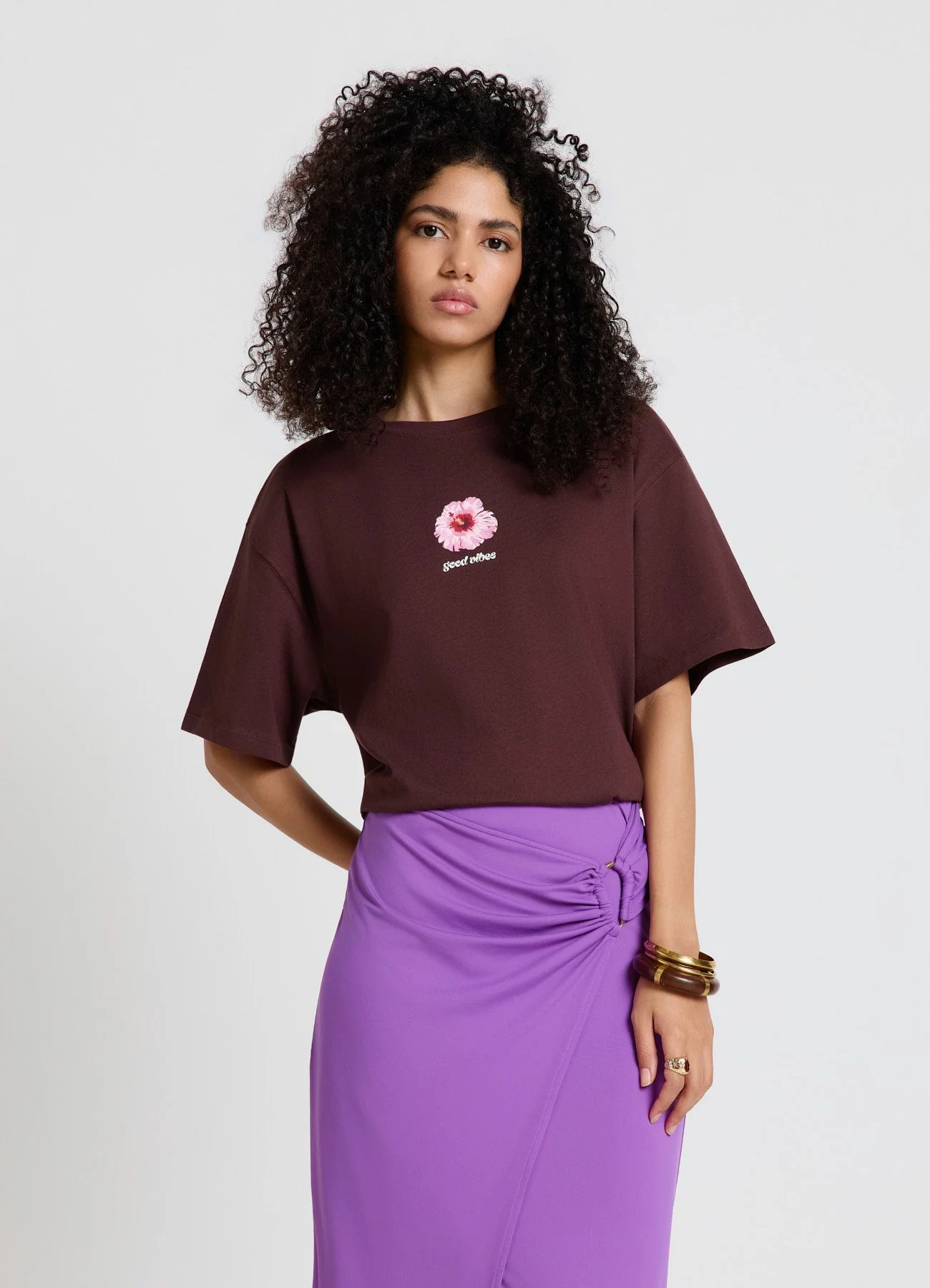 T-shirt con stampa fiore e scritta Bali - Image 2