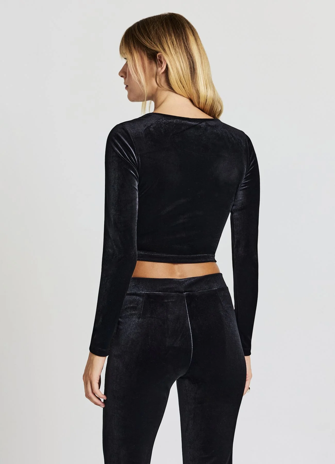 T-shirt crop in ciniglia con nodo
