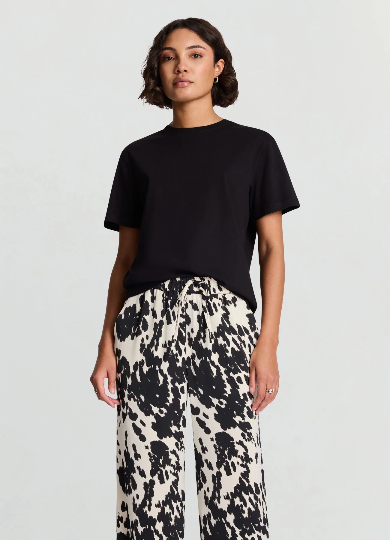 T-shirt girocollo a tinta unita - Image 2