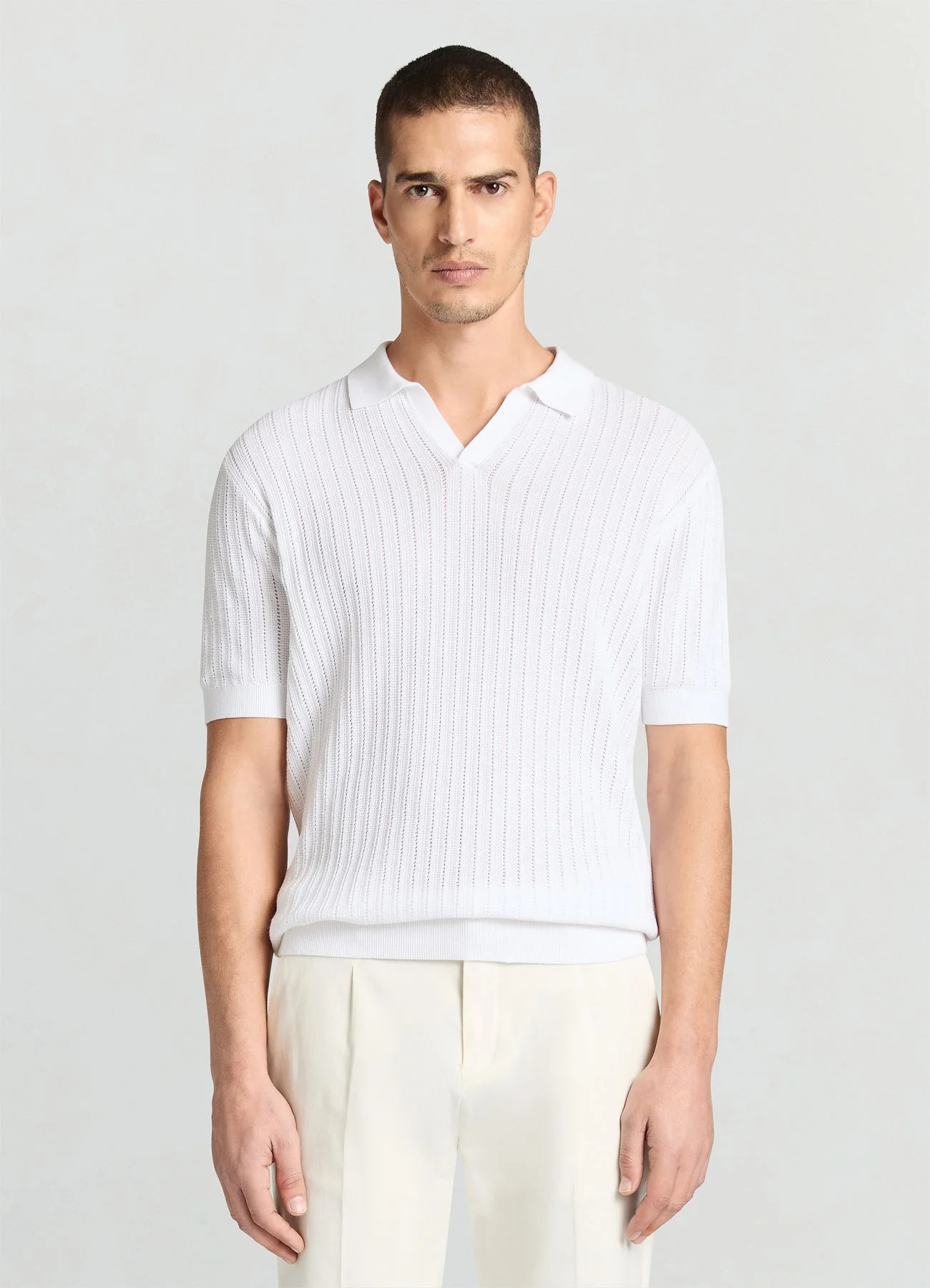 T-shirt lavorata con colletto a polo - Image 2