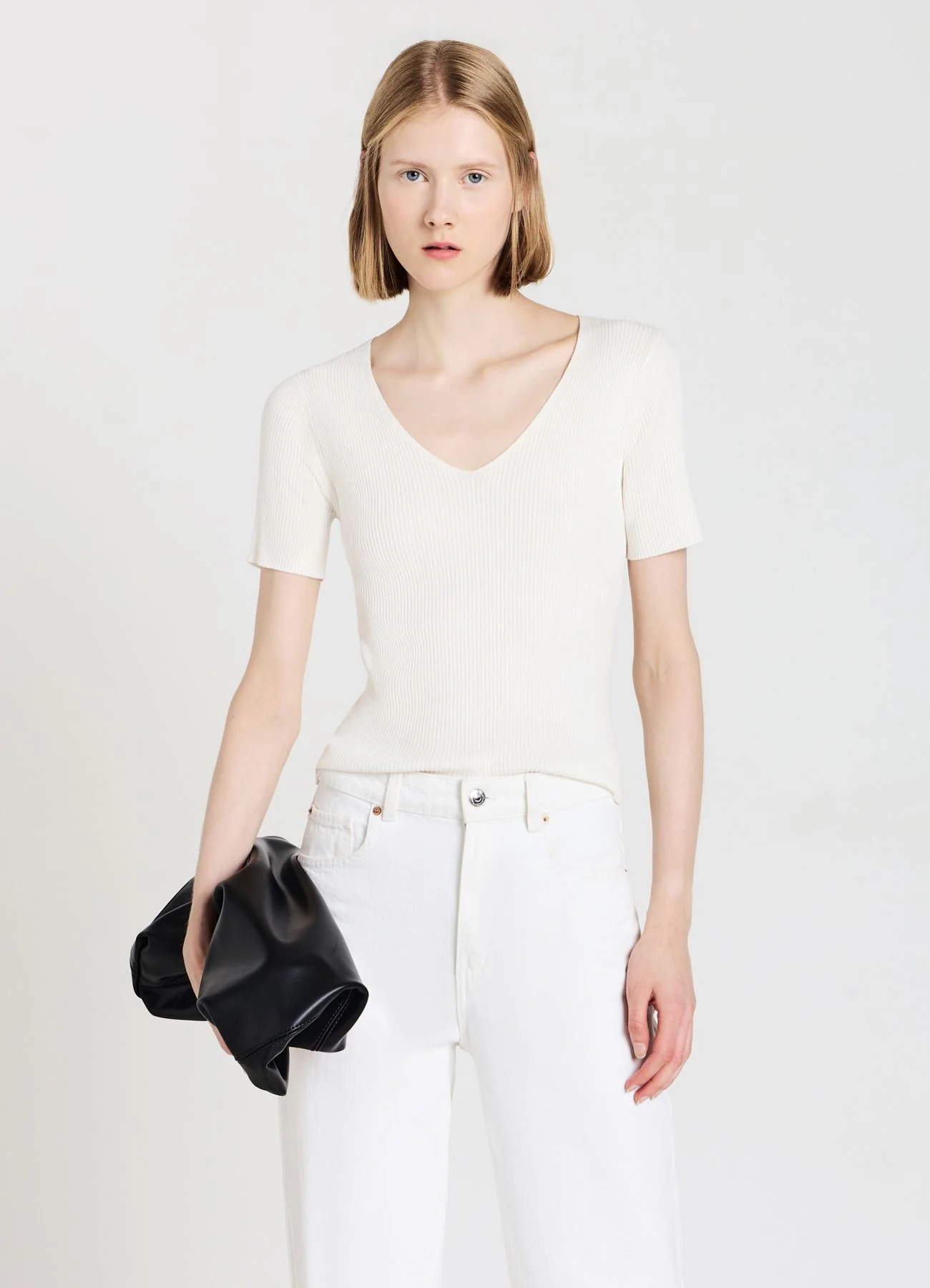 T-shirt scollo V a costine - Image 2