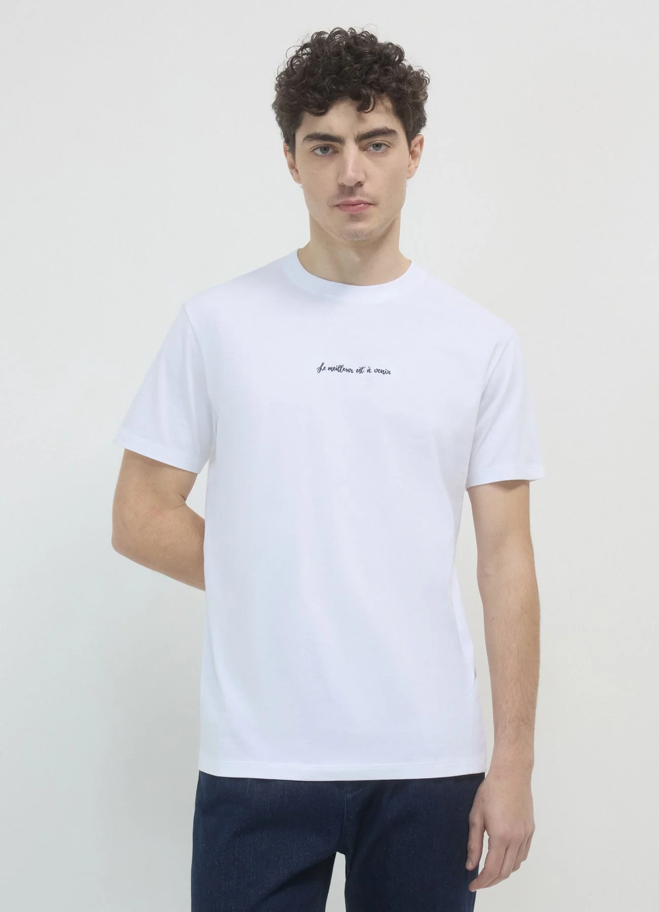 T-shirt scritta ricamata