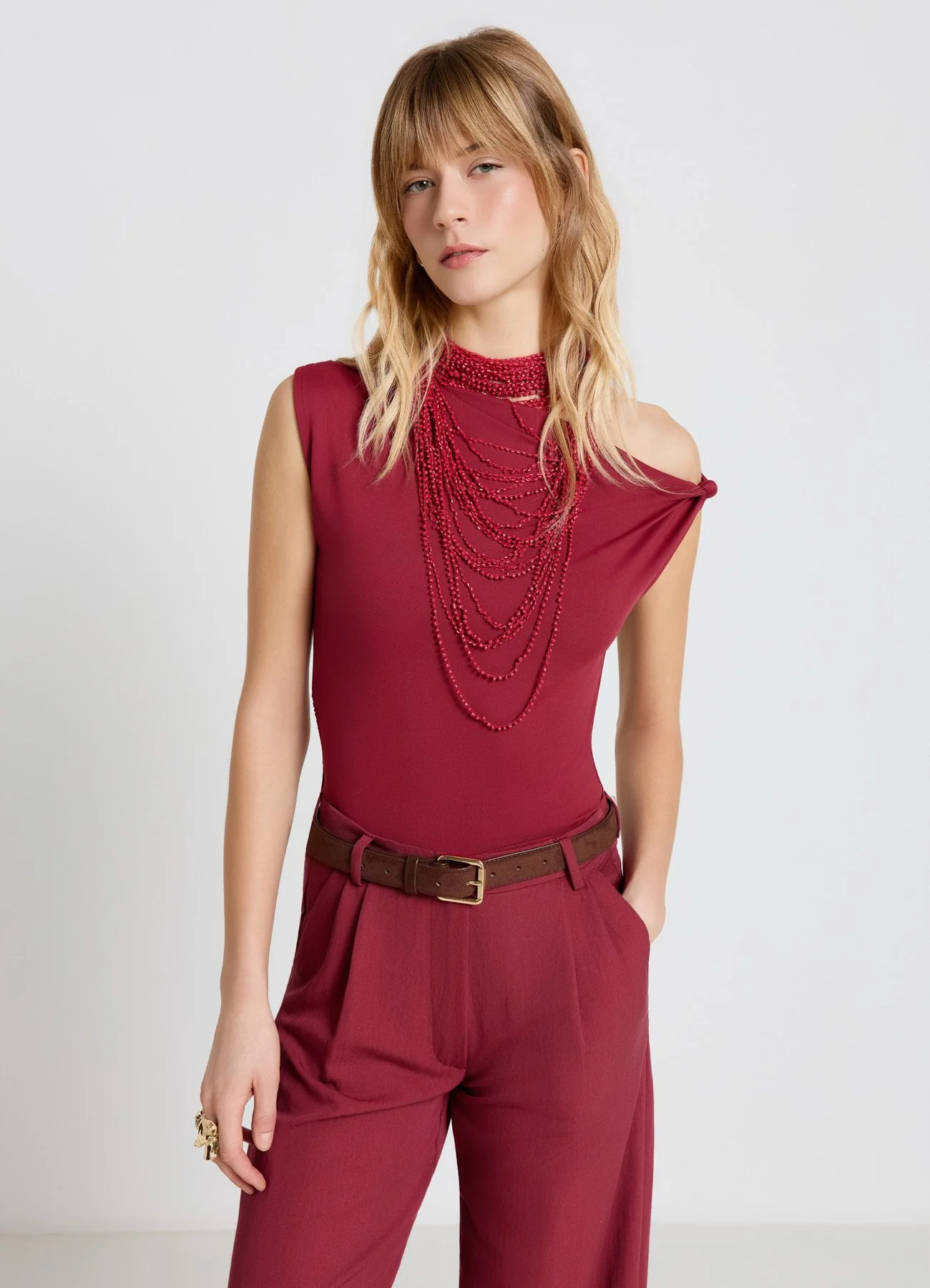 Top asimmetrico drappeggiato con nodo - Image 2