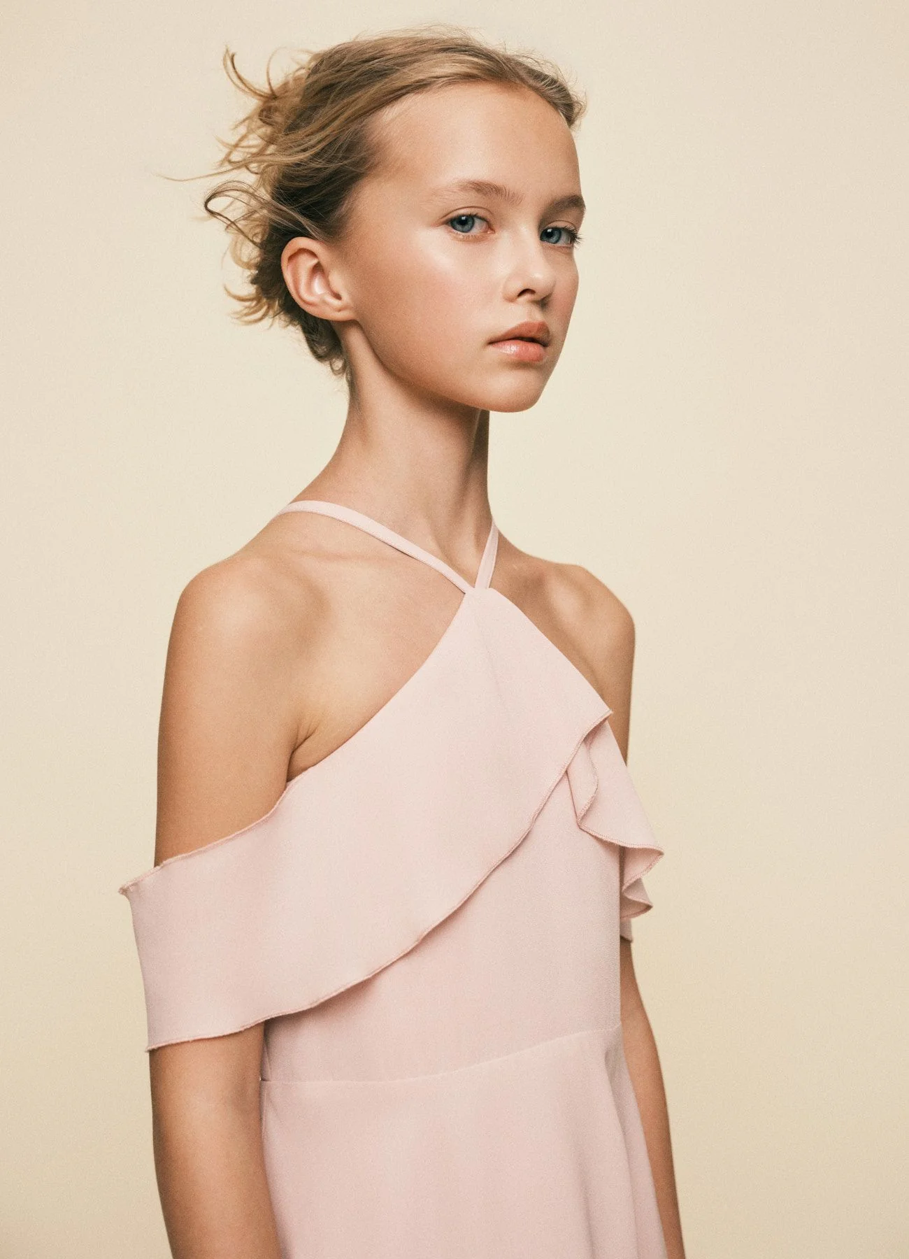 Vestito lungo con balze e spalline incrociate - Image 4