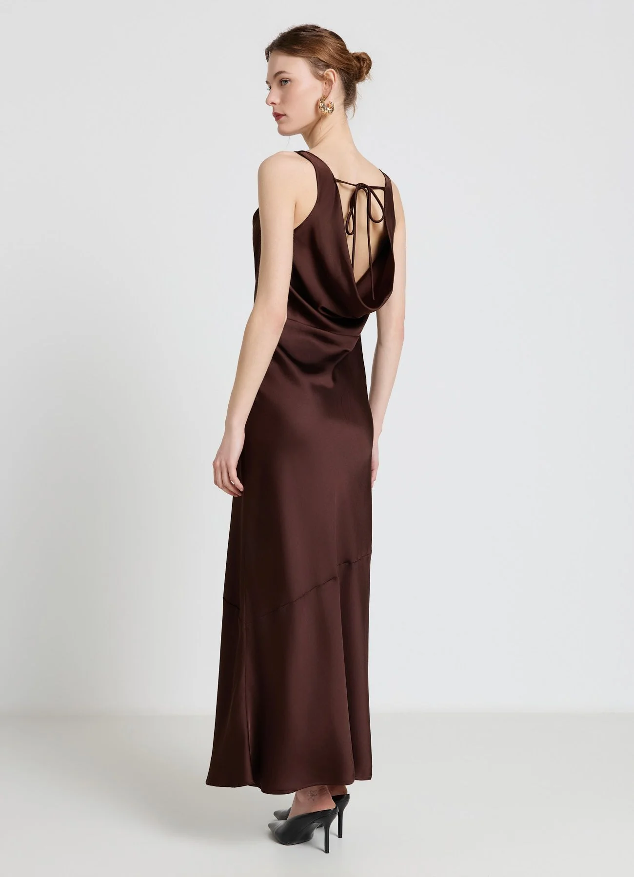 Vestito lungo con scollo sciallato e fibbia fiore - Image 3
