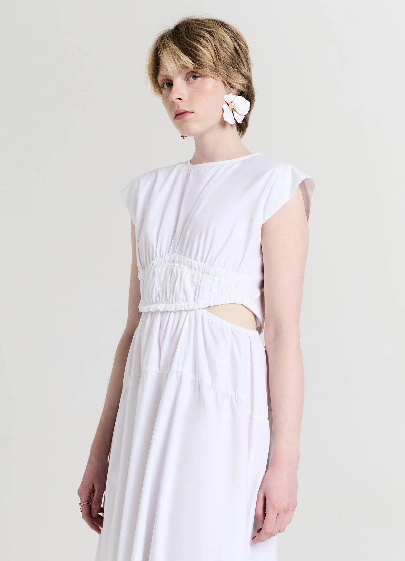 Vestito lungo cut out