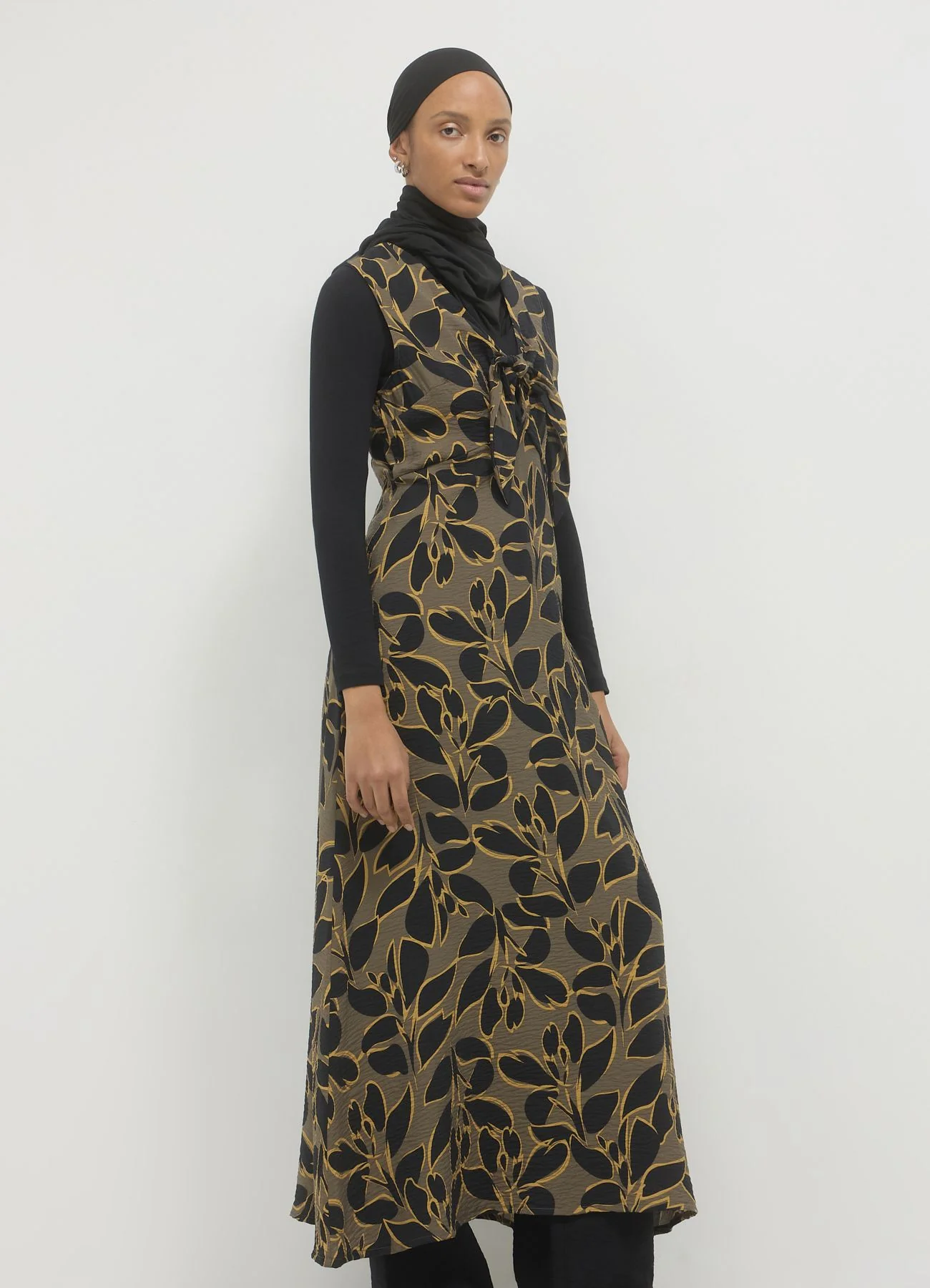Vestito lungo fantasia fogliame