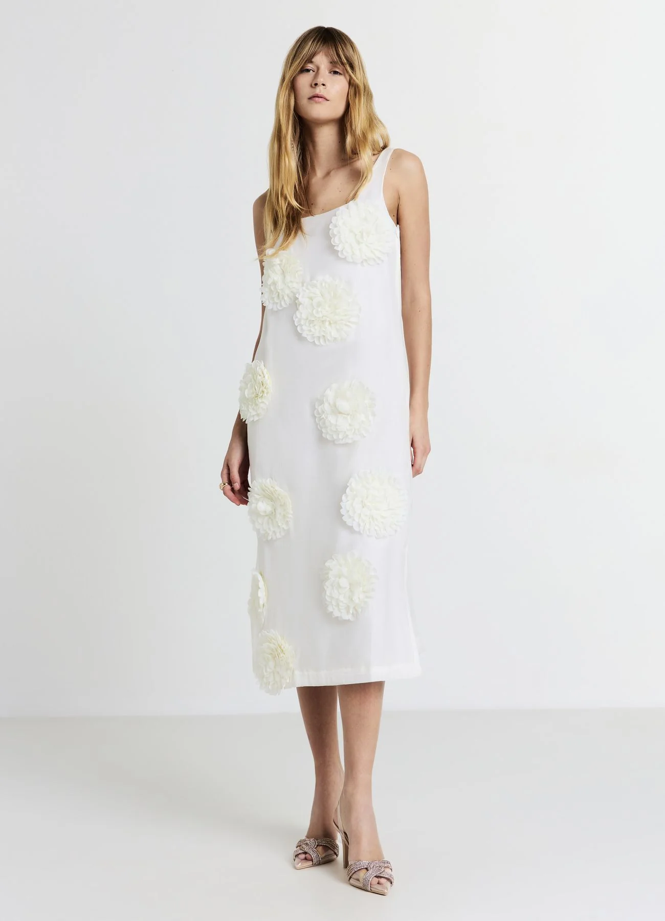 Vestito lungo fiori applicati - Image 2