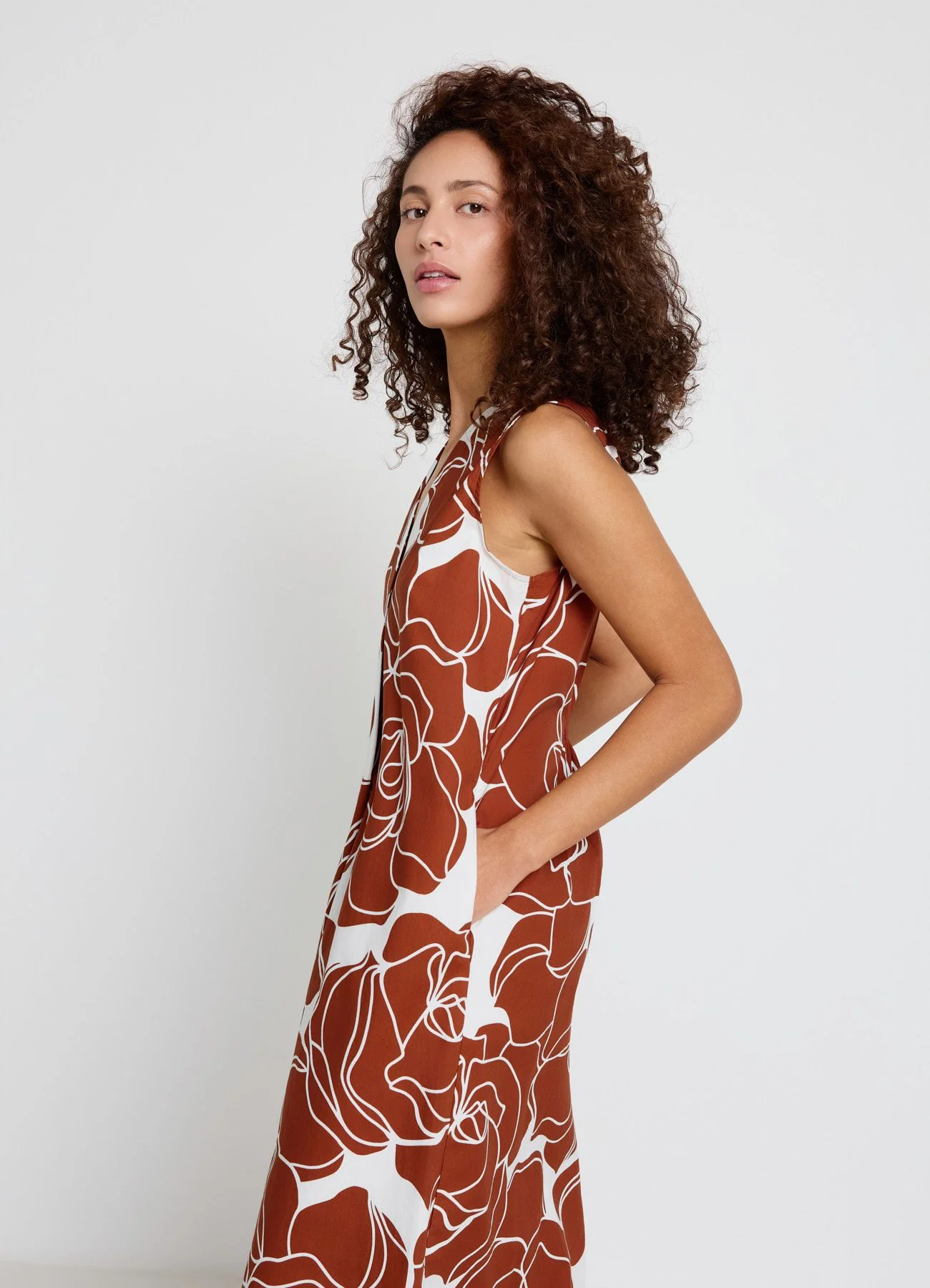 Vestito lungo smanicato con stampa fiori - Image 2
