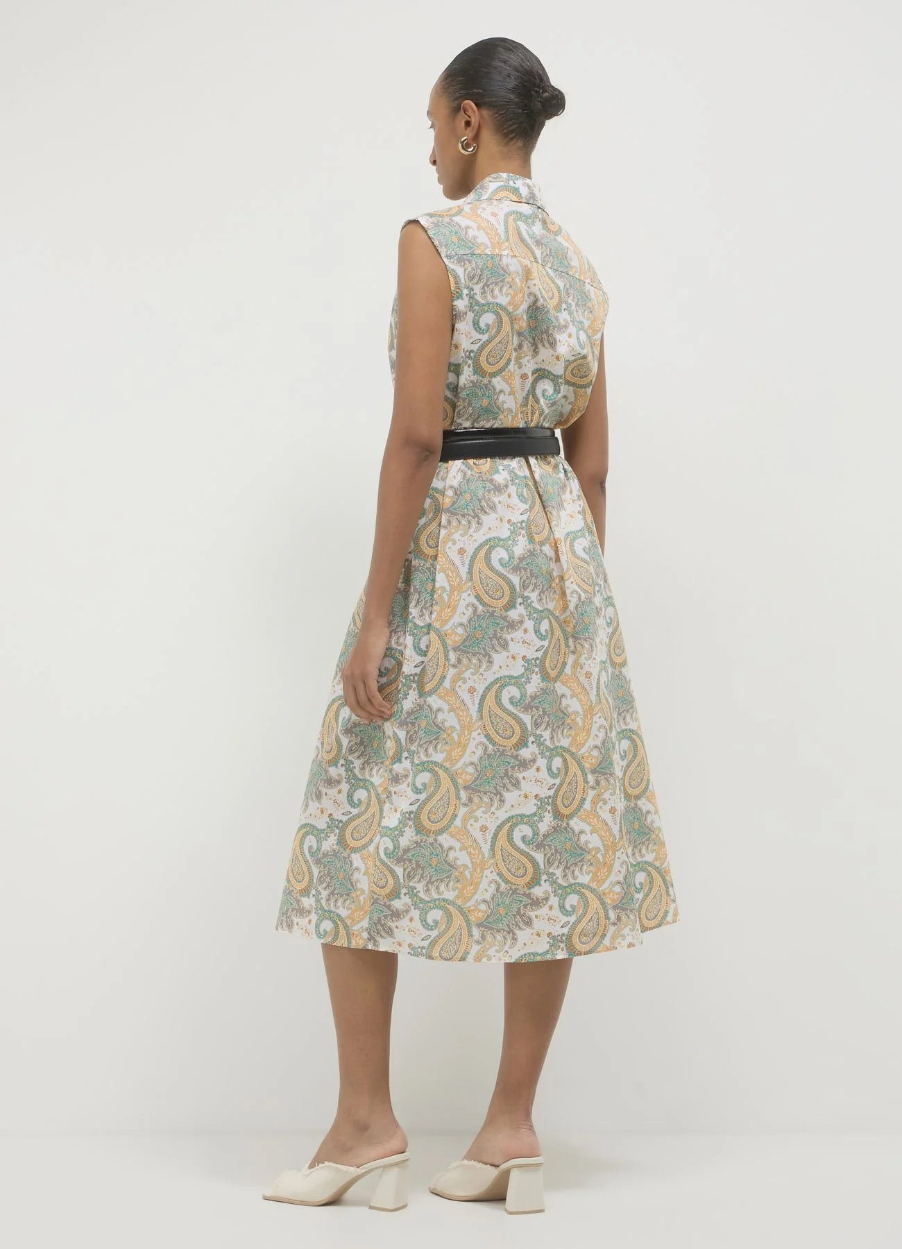 Vestito smanicato fantasia cachemire